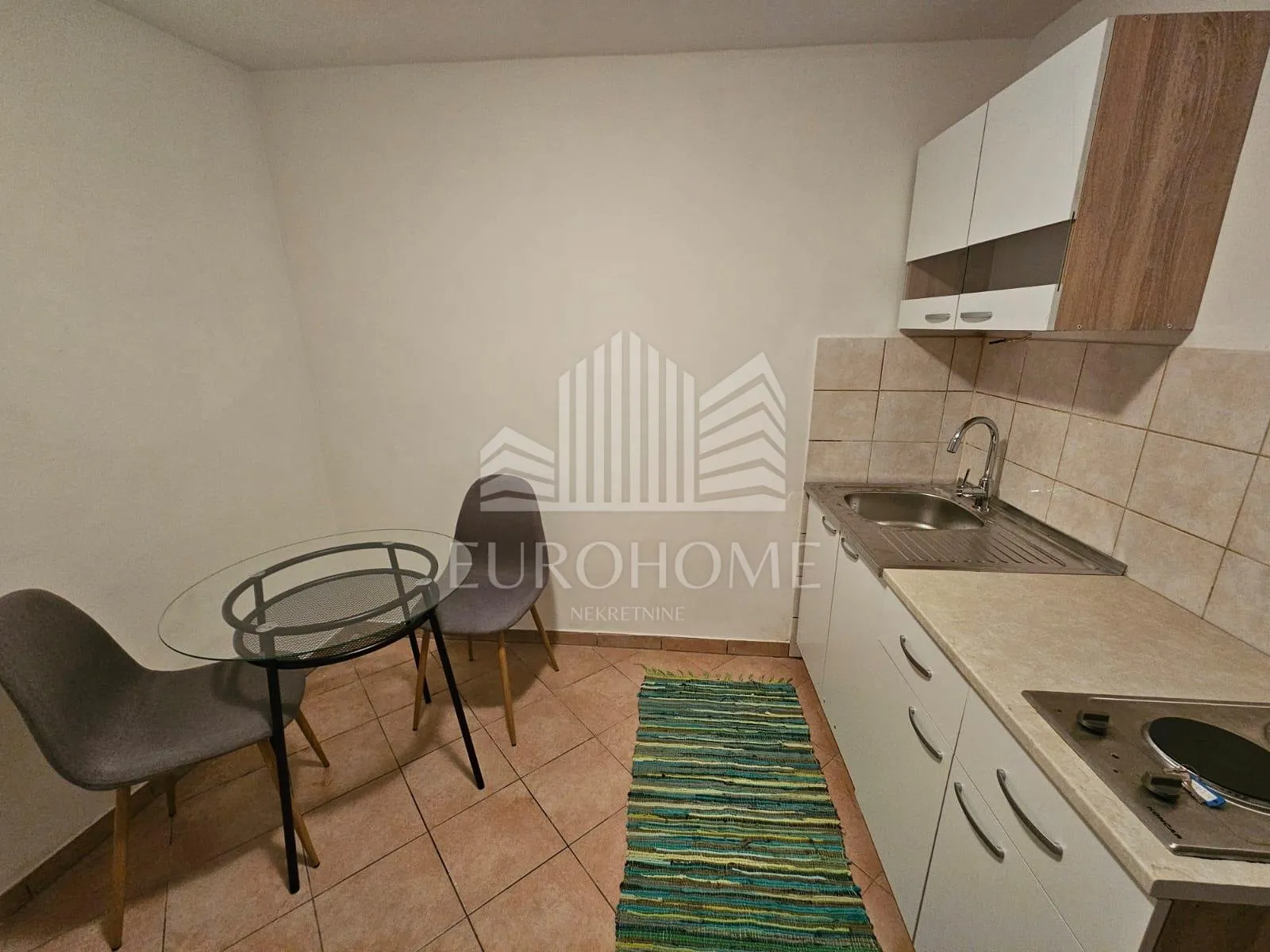 zagreb, kruge dvosoban stan 17 m² - slika 3
