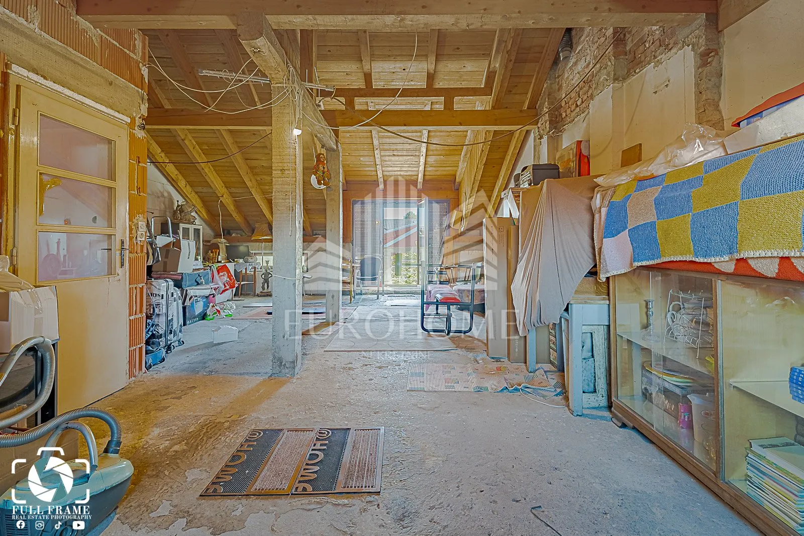kuća na tri etaže 250m2, ravnice - slika 16
