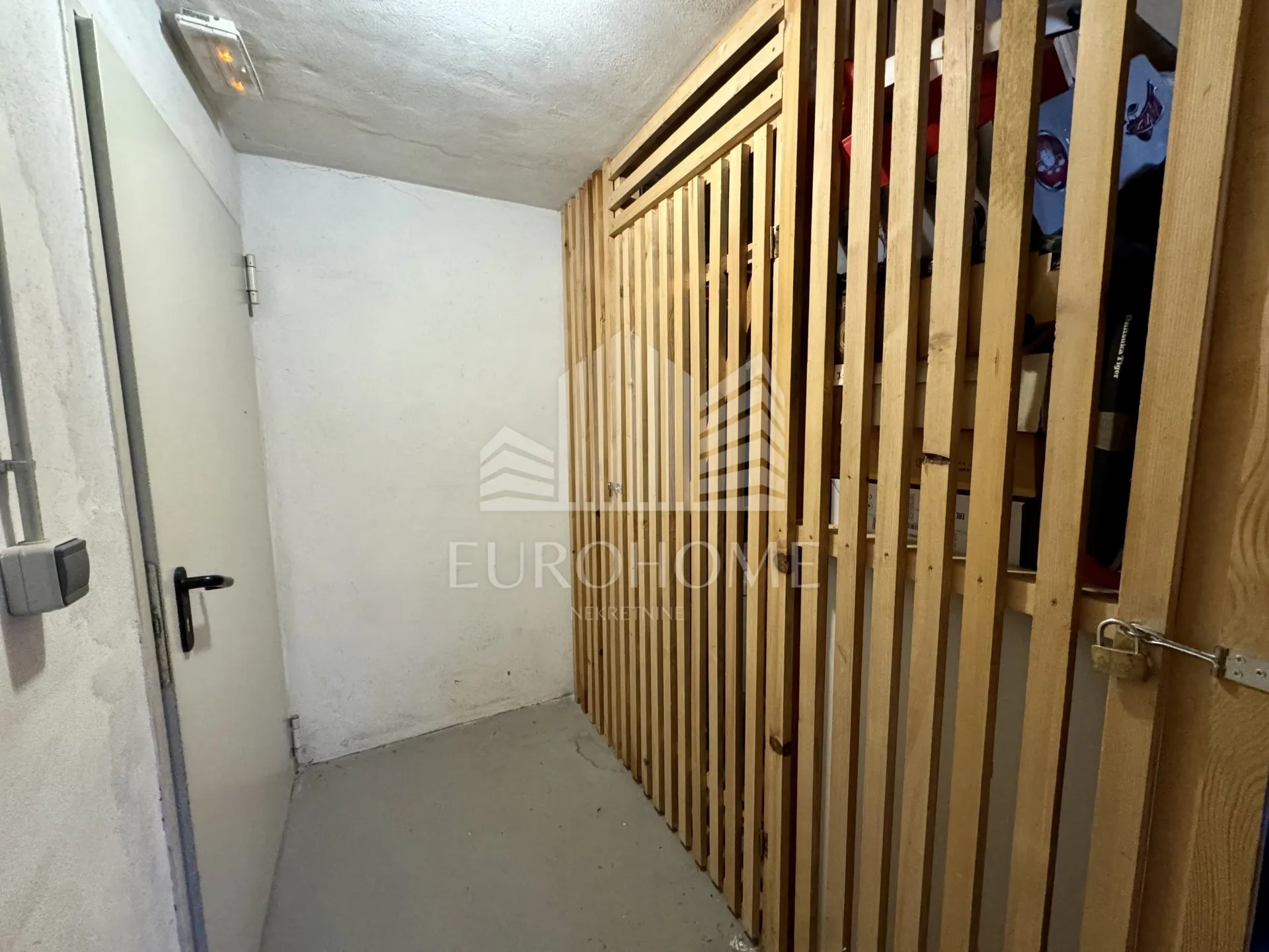moderan dvosoban stan 61 m², lođa, parking, spremište - slika 21