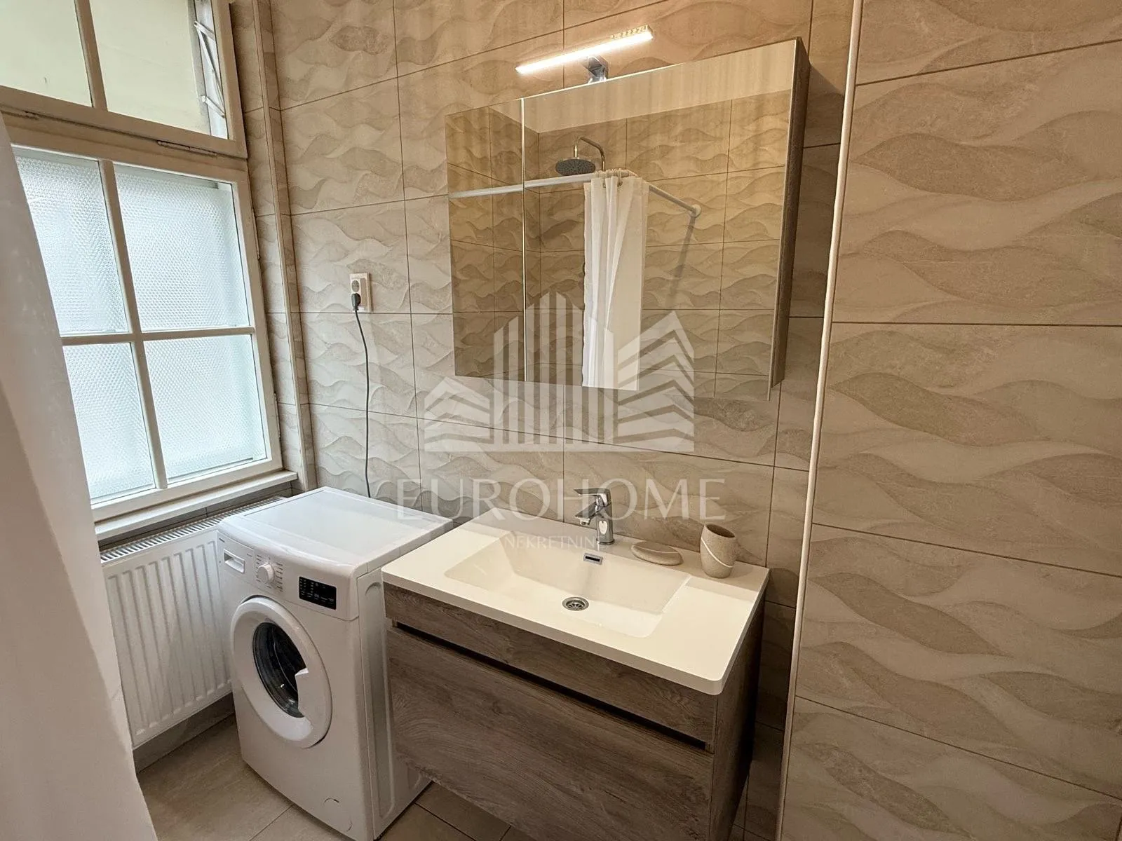 osijek,85.00 m2, novo adaptiran, komforan stan za najam - slika 4