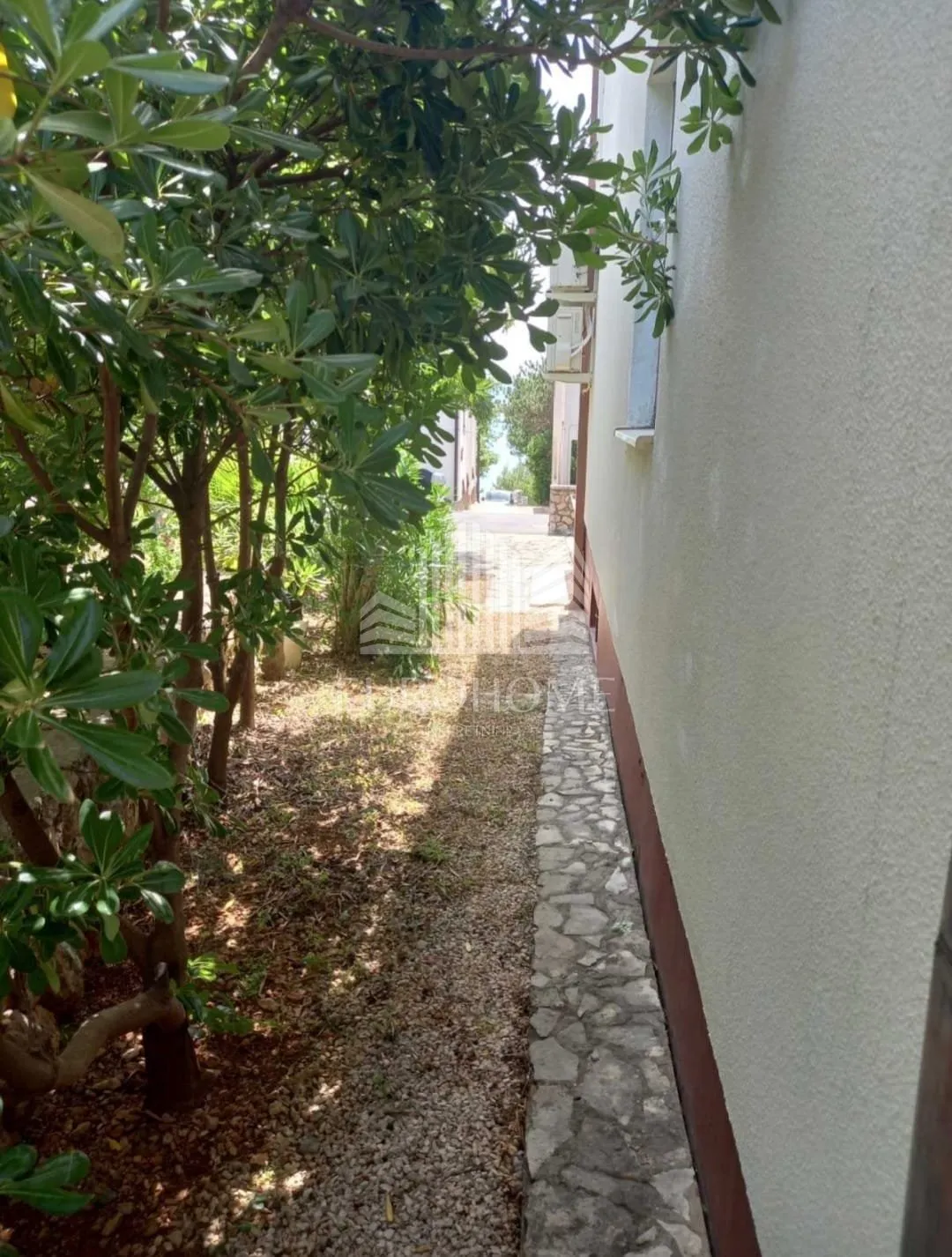 starigrad, kuća katnica,tri etaže, 50m od mora - slika 5