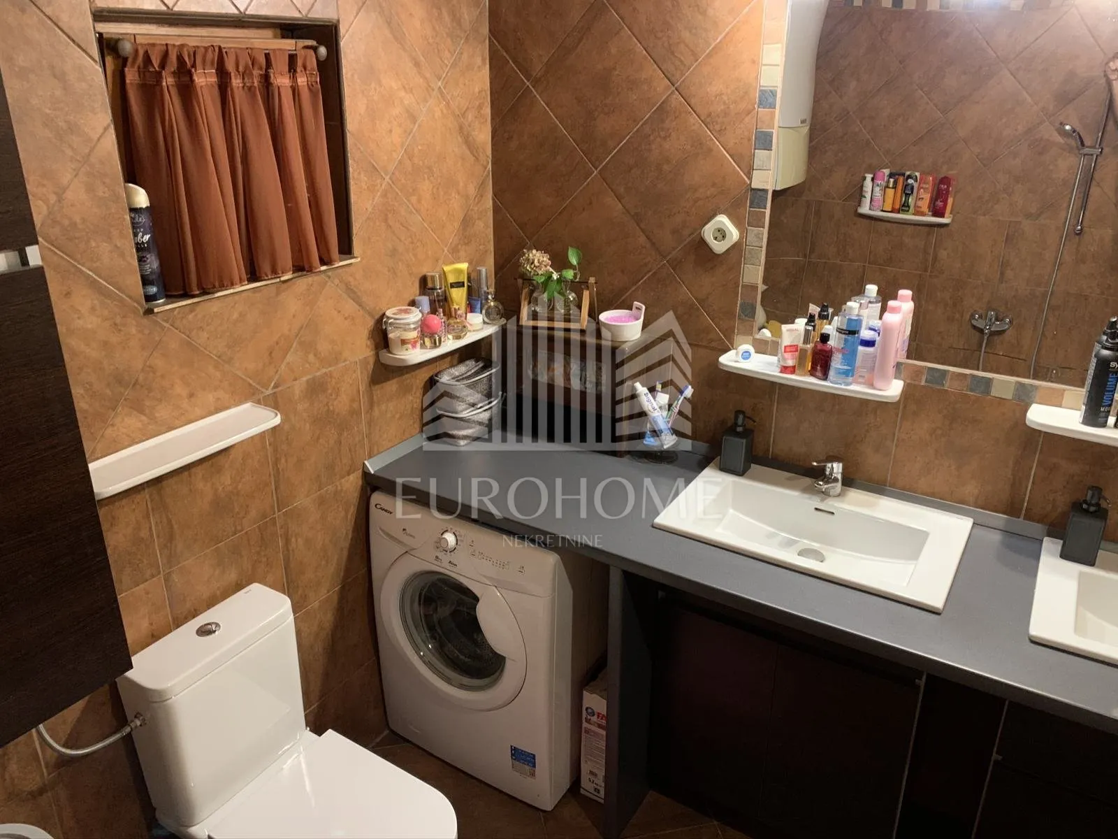 samostojeća kuća s 2 stana (110 m² + 58 m²), vrhovec - slika 10