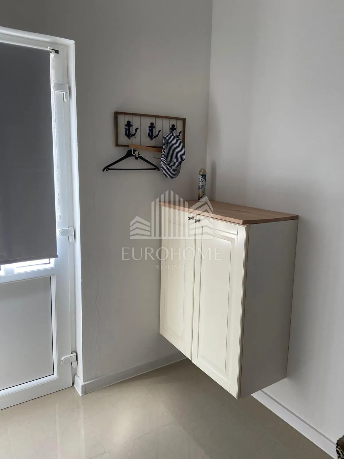 tkon,dvosoban apartman 66m2+pm, 100 m od mora,pogled - slika 14