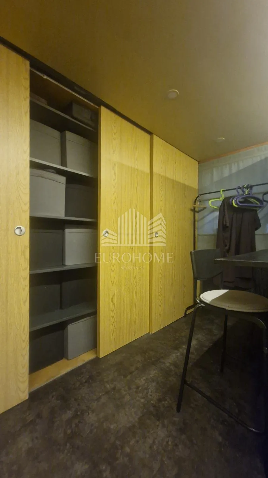 samostojeća kuća s 2 stana (110 m² + 58 m²), vrhovec - slika 17