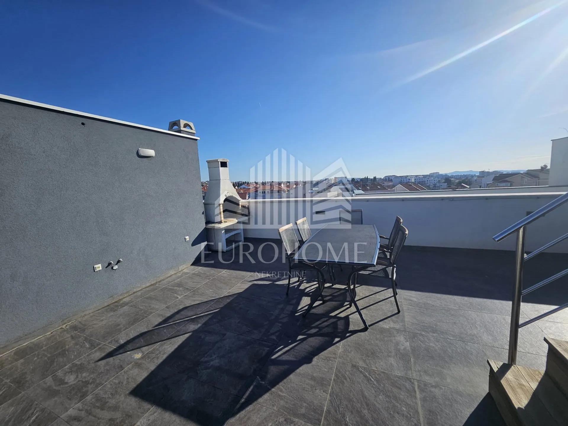 zadar-petrići, nov penthouese sa krovnom trasom i bazenom, potpuno namješten,146m2 - slika 25