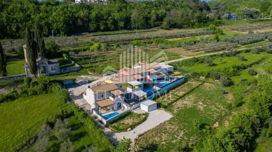 vila s bazenom-grožnjan - slika 4