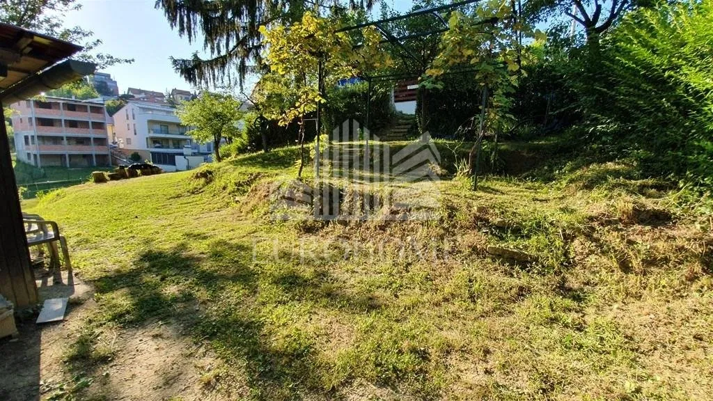 građevinsko zemljište 1009 m2 s dvije kuće – remete - slika 9