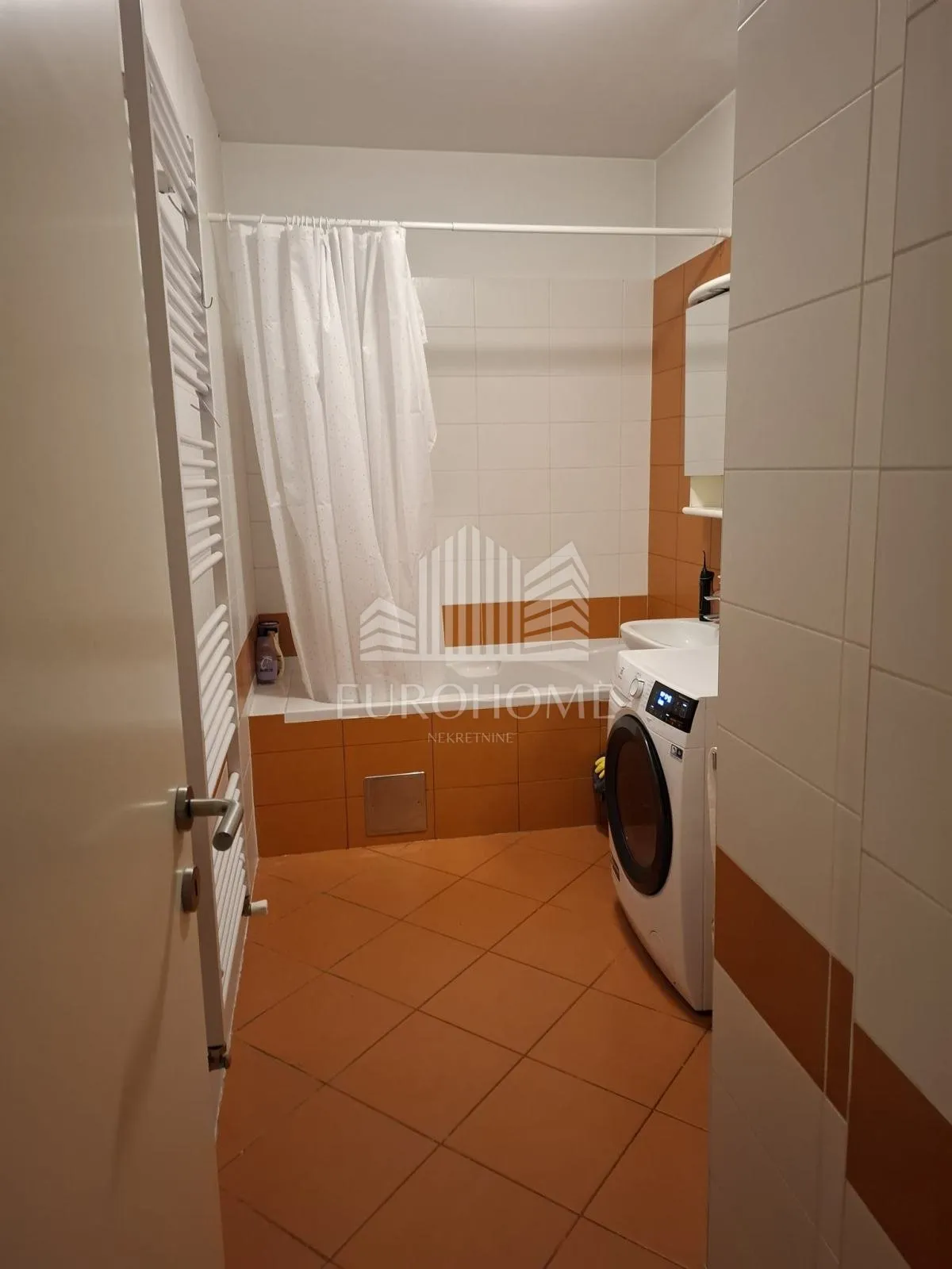 namješten 2s stan, ukupne povšine 72m2, gpm, spremište - gornja dubrava - - slika 3