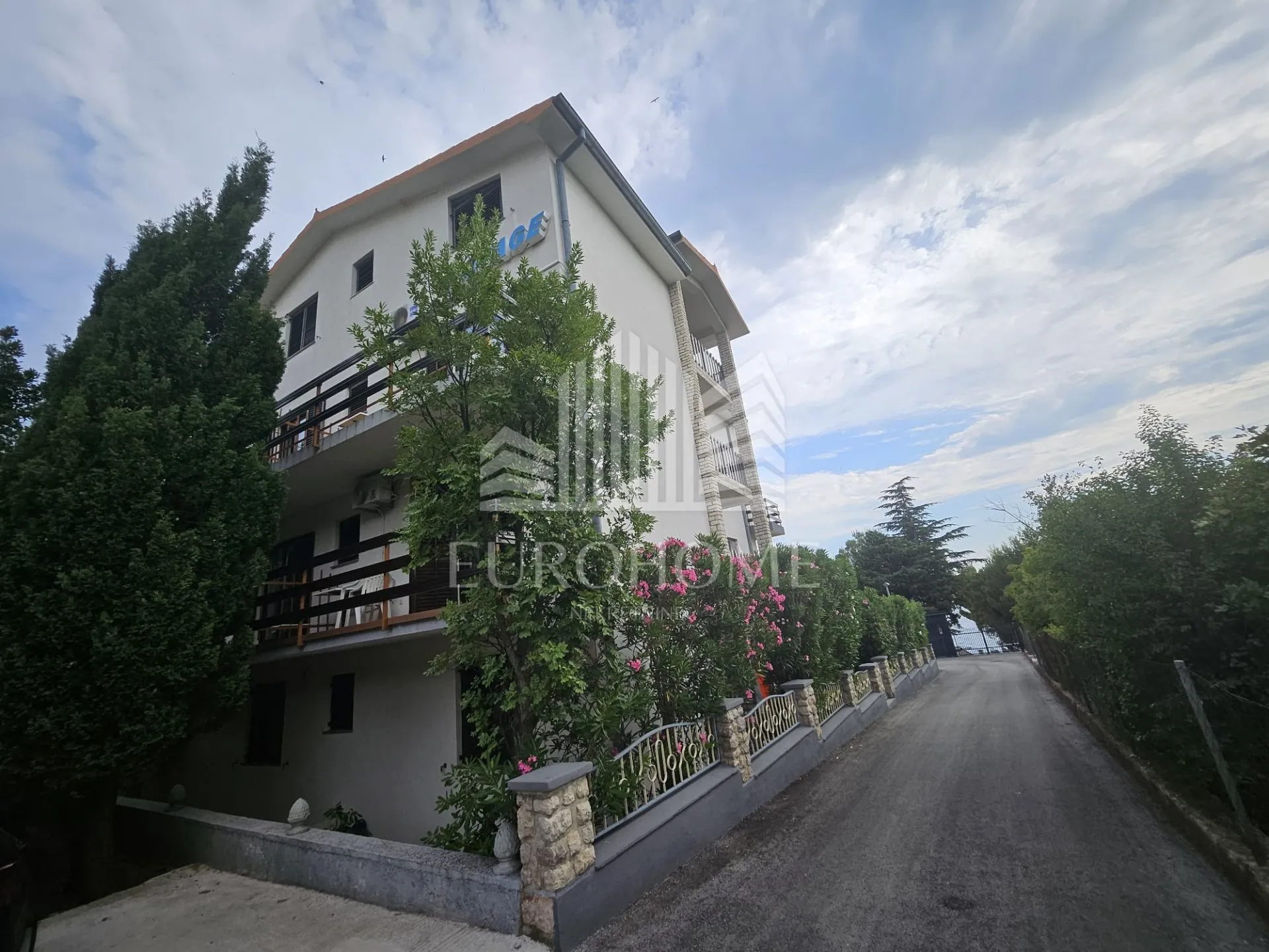 starigrad-paklenica, kuća sa 10 apartmana, 50 m od mora - slika 7