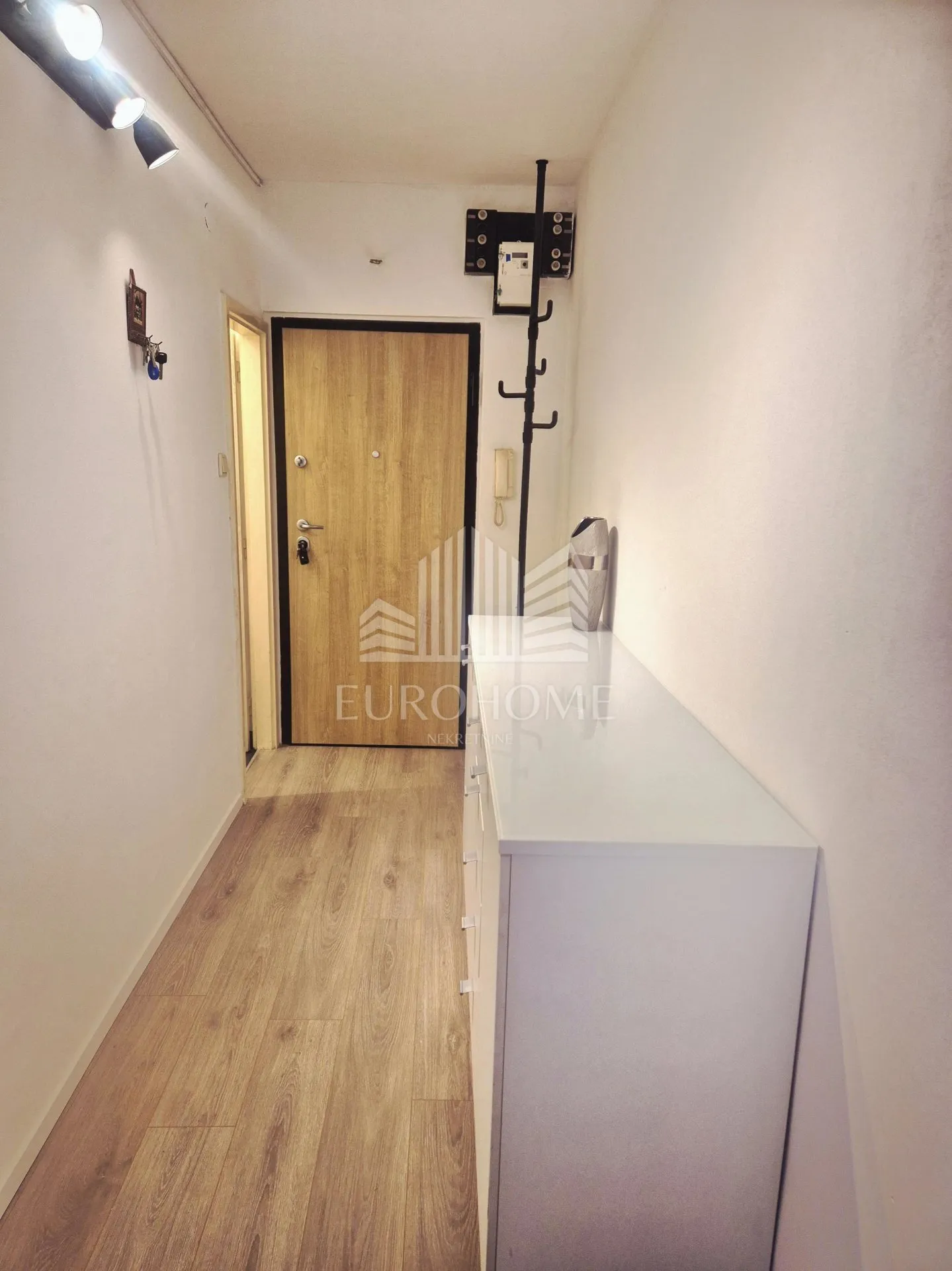 namješten dvosoban stan 60m2 - ferenščica - - slika 10