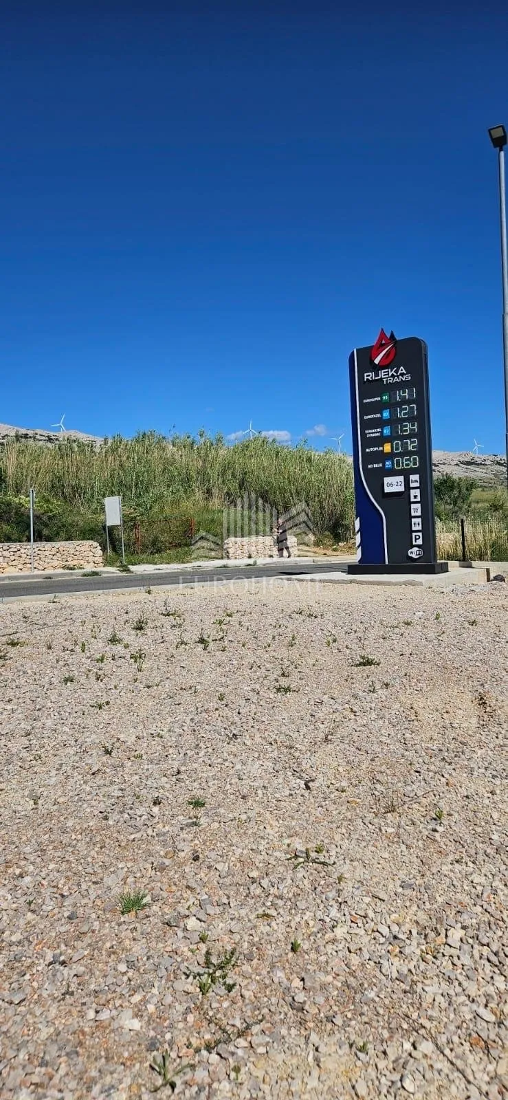 pag, top lokacija, građevinsko zemljište s legaliziranim objektom, 644m2 - slika 2