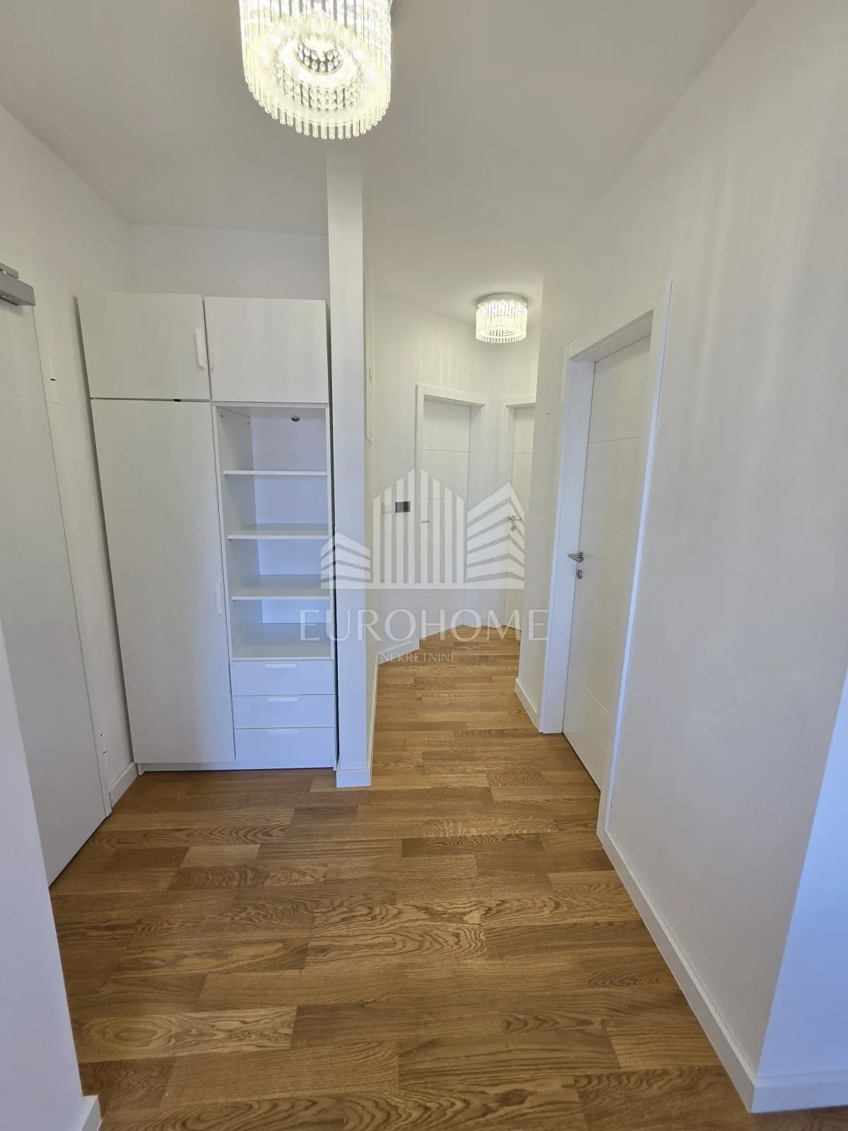 mediteranski luksuz u brodarici | potpuno namješten stan uz more, 67m2 - slika 6
