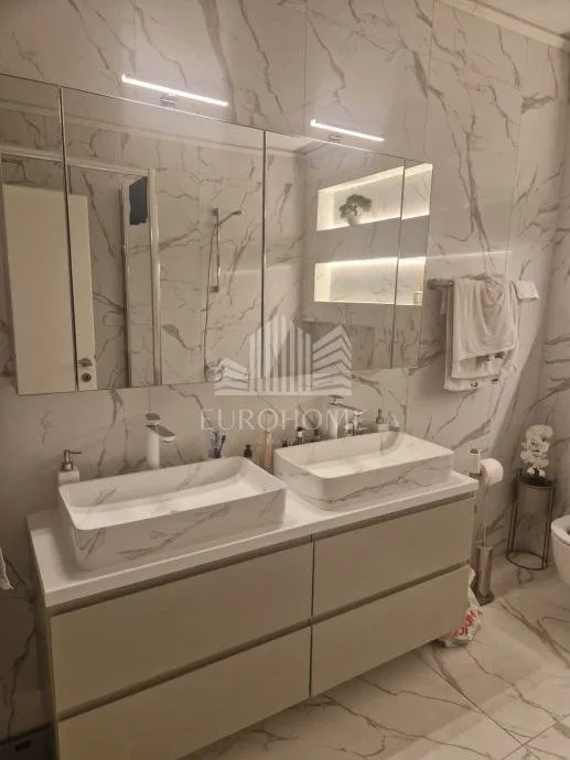 jelenovac, luksuzan stan 140 m² + garaža - slika 10