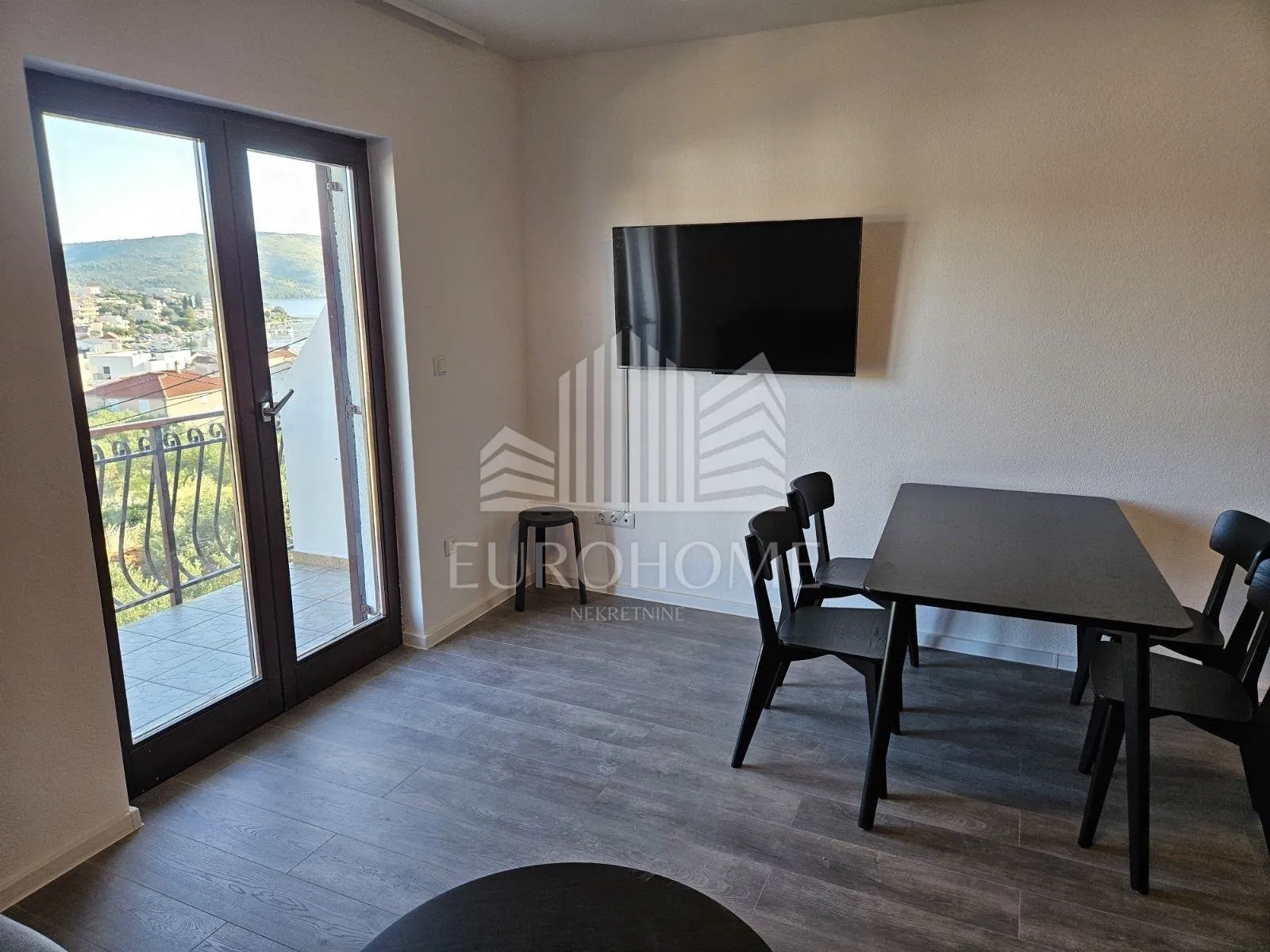 seget vranjica- 3 apartmanske jedinice u jednoj, 80m2 - slika 13