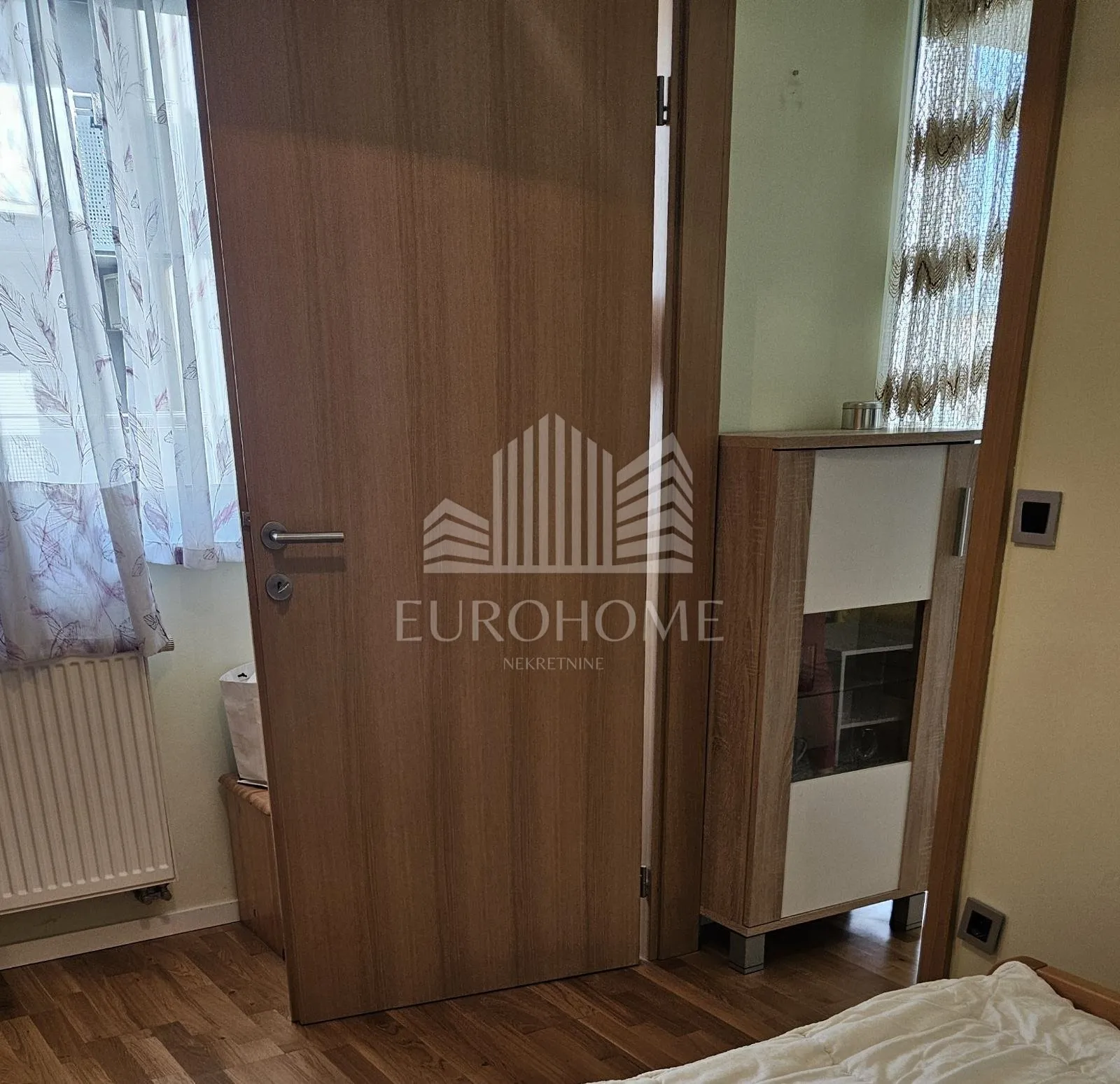 malešnica -potpuno nov, namješten s balkonom i parkingom - slika 12