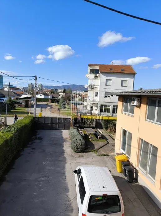 poslovni prostor površine 421m2 - trnje - - slika 20