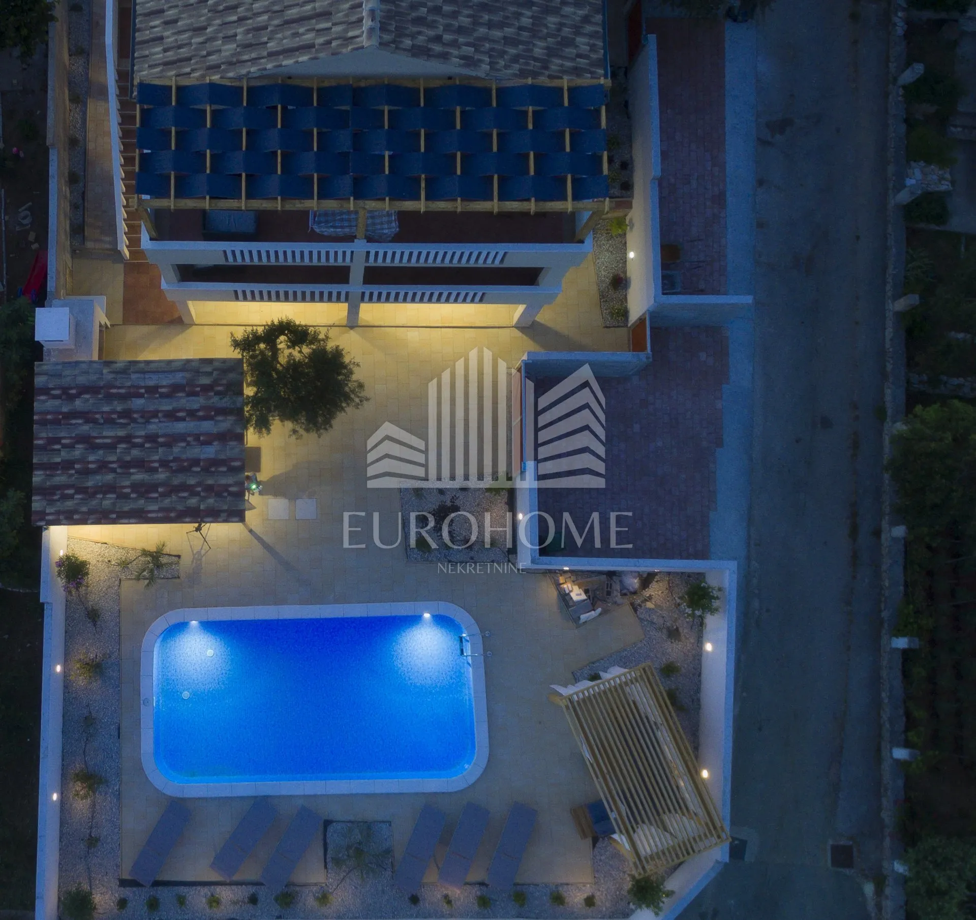 prilika! villa s bazenom 280m2, posedarje - slika 3