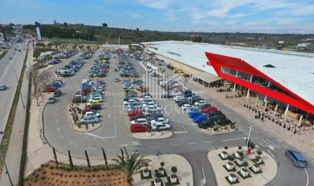 Prilika za investitore,Građ.zemljište-Zadar-Supernova,6169m2 - Crno, Zadar