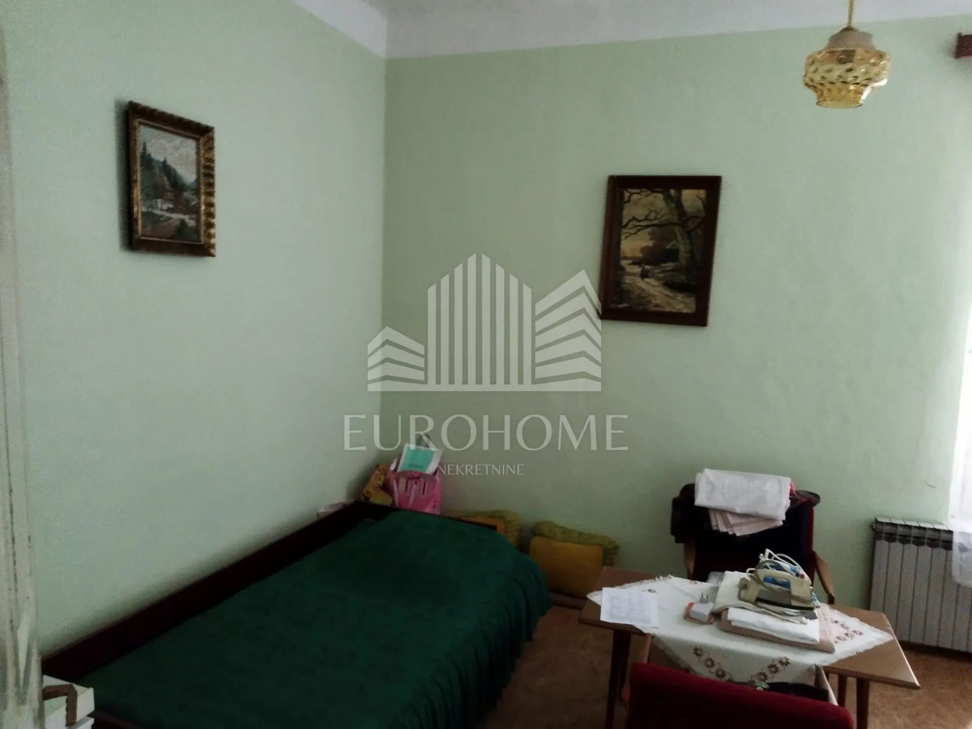 vila za renoviranje– investicijska prilika,uz sami centar otočca! - slika 11