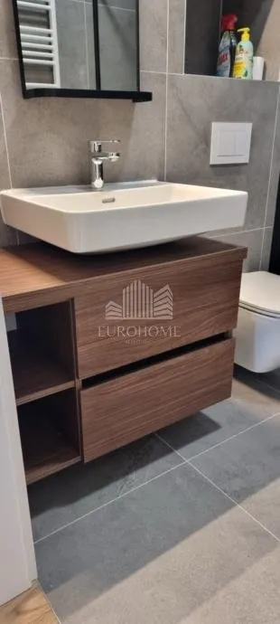 trosoban stan u novogradnji pokraj arena centra sa 2 garažna mjesta - slika 8