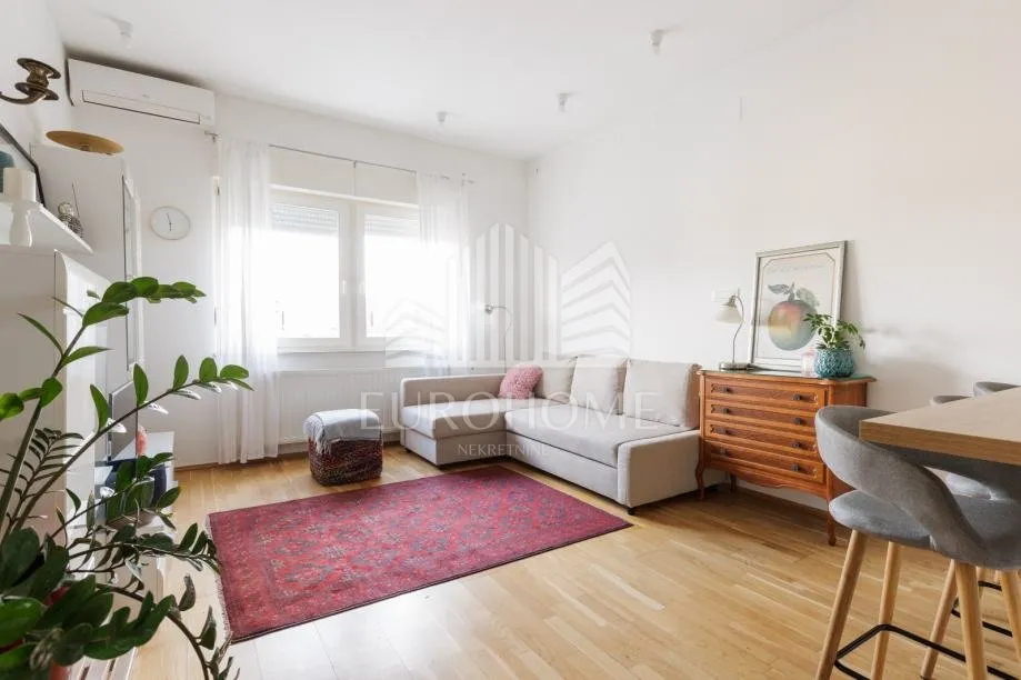 Palmotićeva, dvosoban stan, 43 m2 - Zagreb