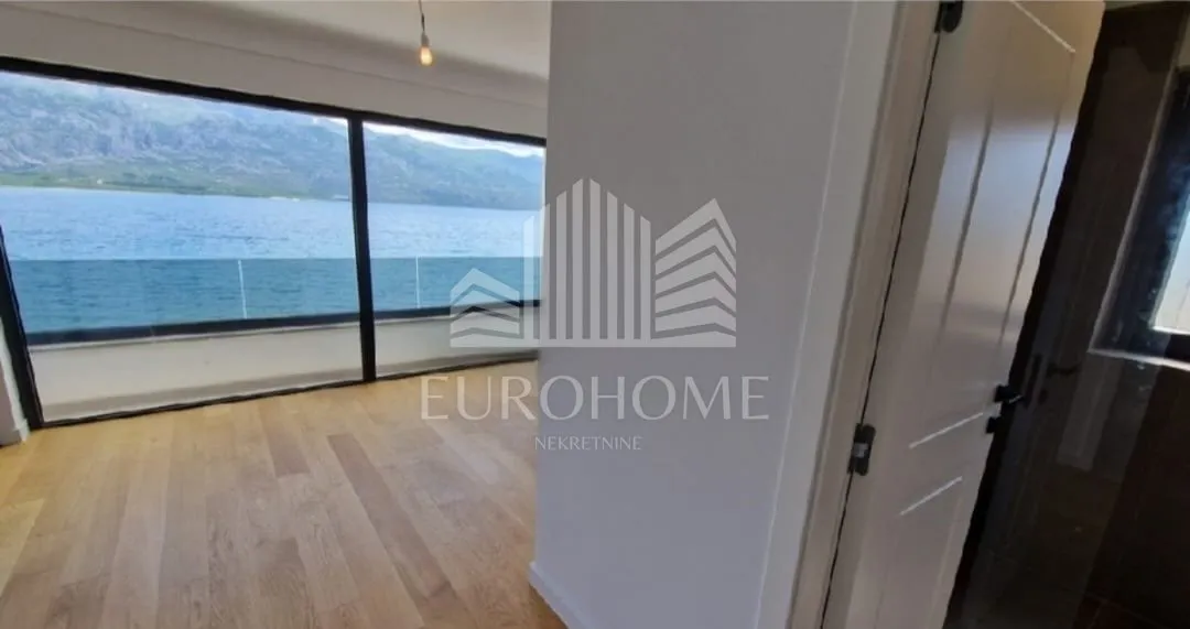 vinjerac, luksuzan penthouse odmah useljiv, 257m2, - prvi red do mora! - slika 4