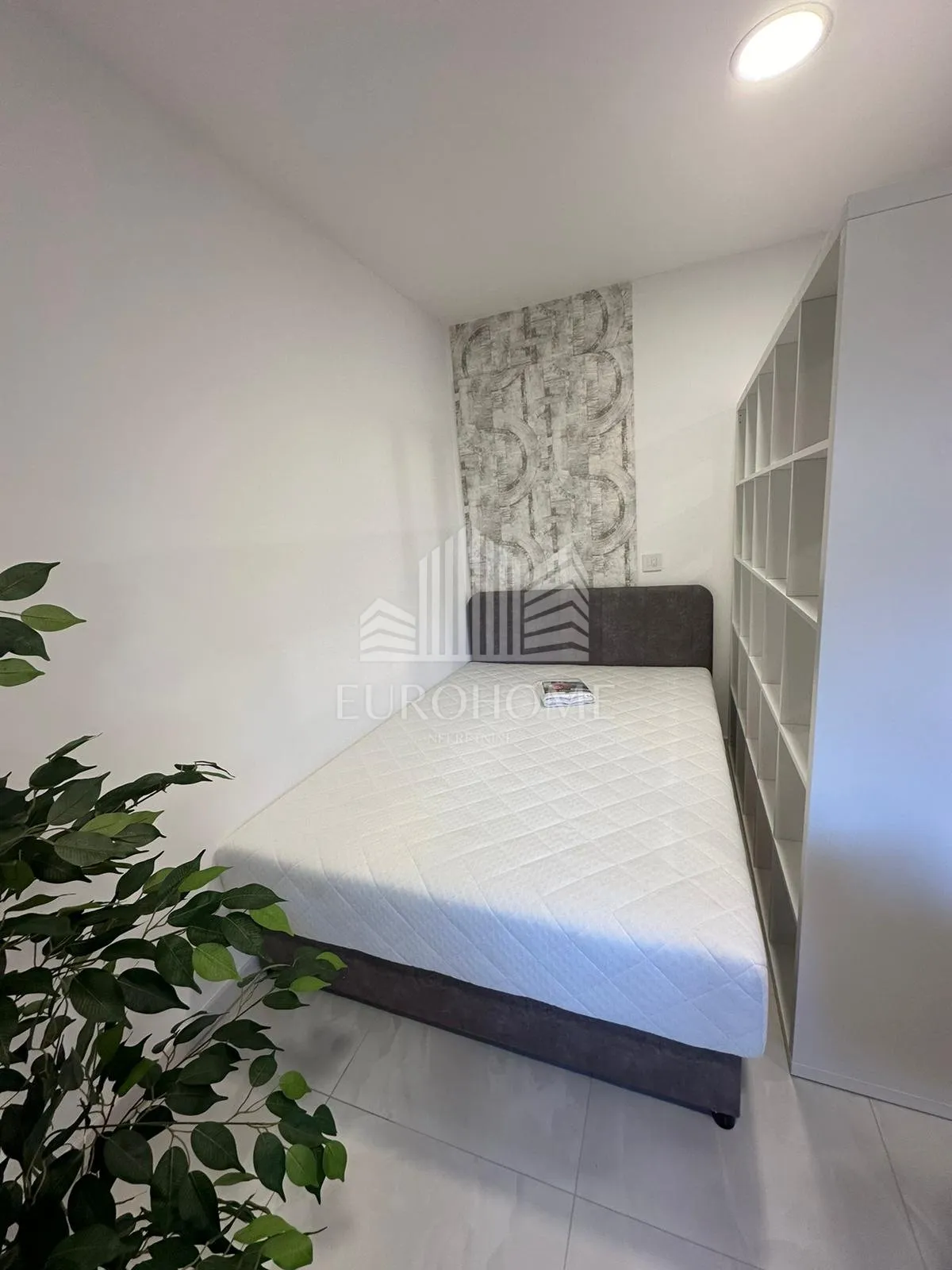 šibenik-vodice luksuzan kompletno namješten stan142.418m2 - slika 15