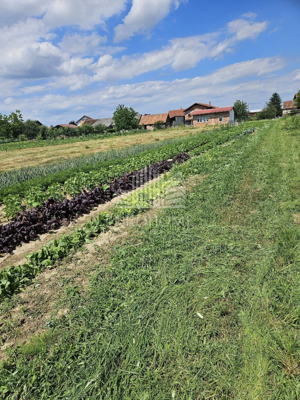 prodaje se zemljište 1,510m2 sa kućom za rušenje - odra - - slika 2