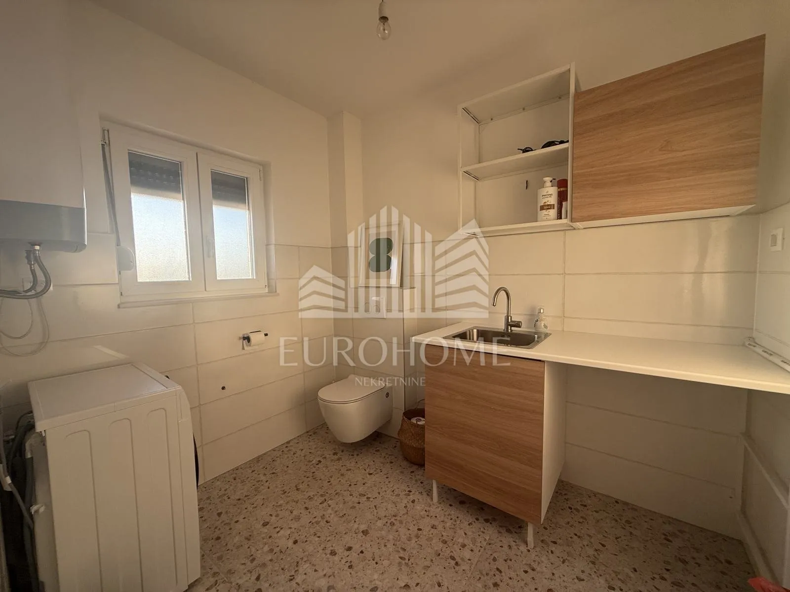 sinj, otok, najam nova kamena kuća, 200m2 - slika 14