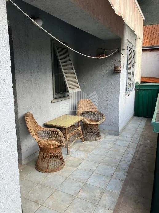 2,900€/m2 .. 3s stan za adaptaciju 86m2 sa terasom - trešnjevka - - slika 10