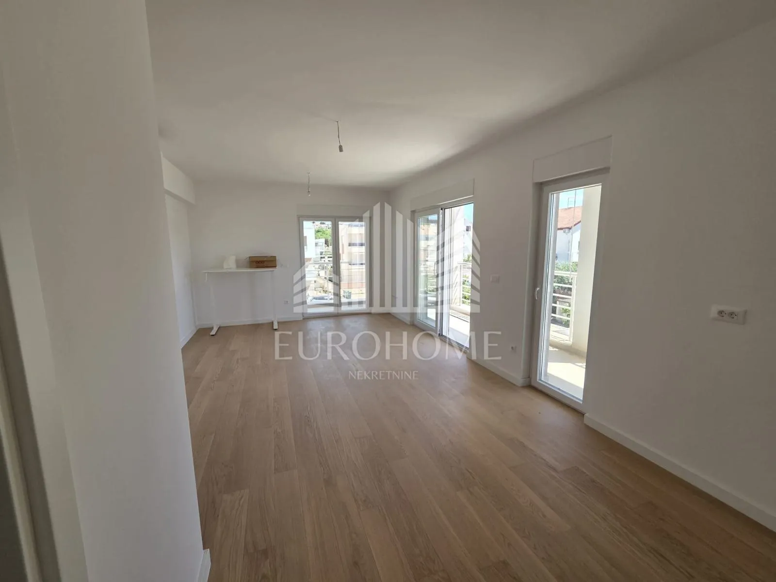 zadar, višnjik- trosoban stan na 2. katu 121 m2 - slika 2