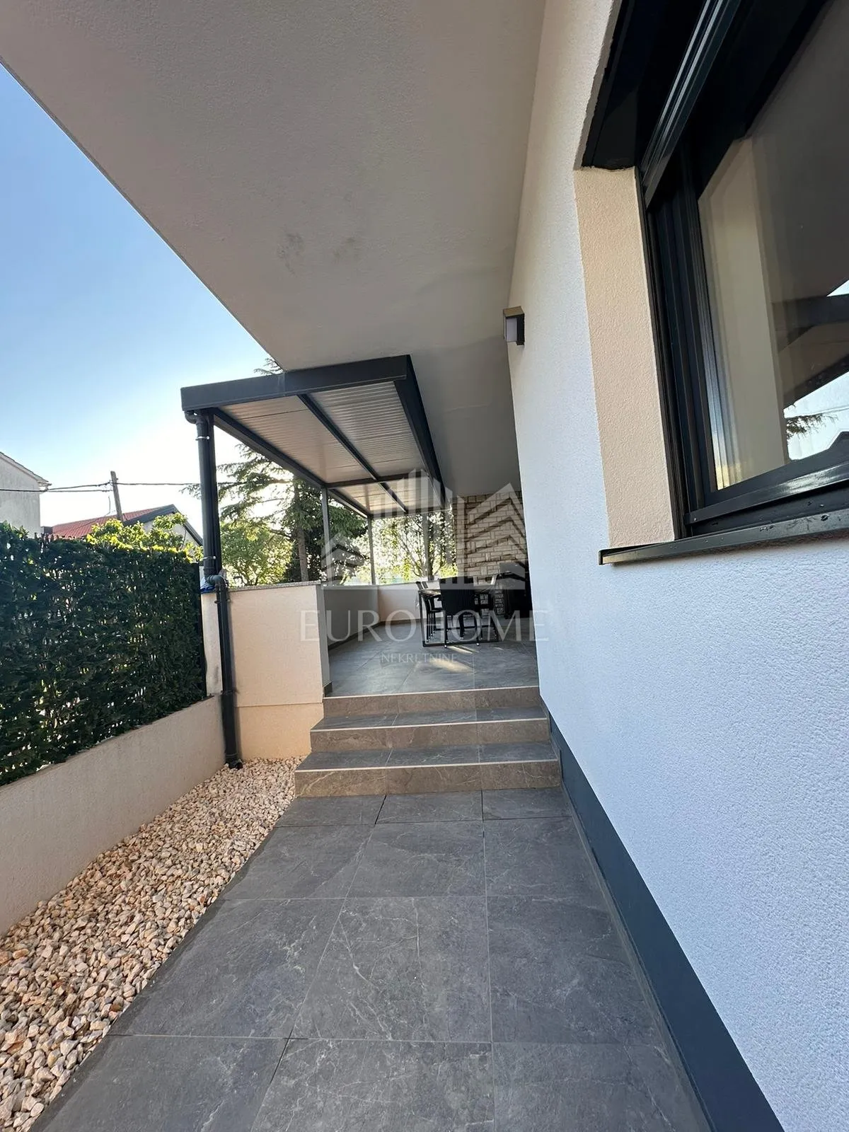 šibenik-vodice luksuzan kompletno namješten stan142.418m2 - slika 29