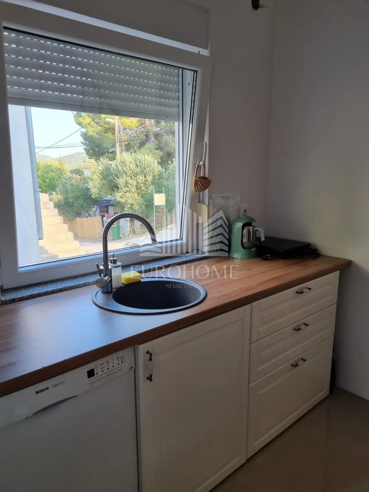 tkon,dvosoban apartman 66m2+pm, 100 m od mora,pogled - slika 7