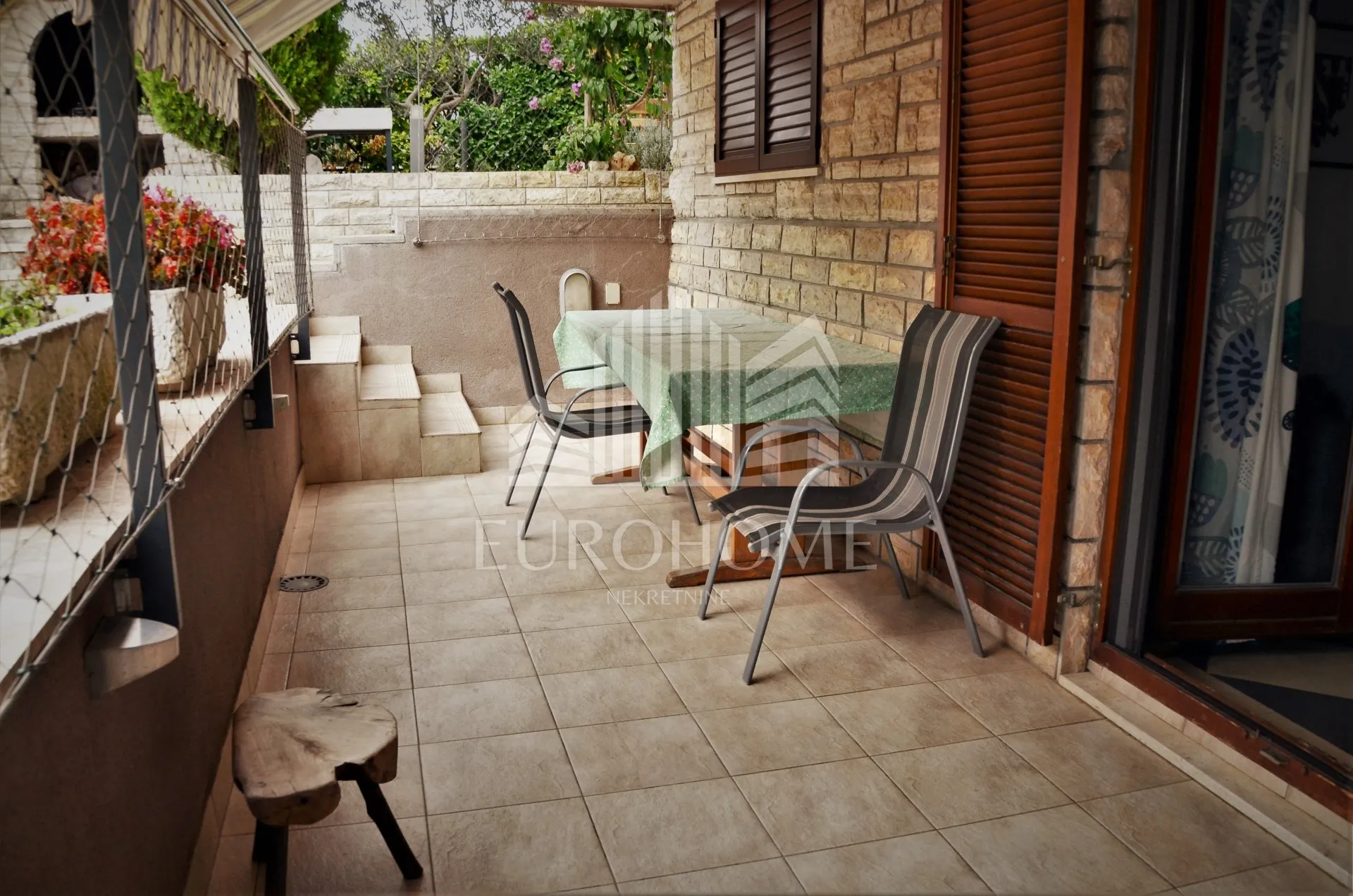 villa 80m od mora, sveti filip i jakov - slika 11