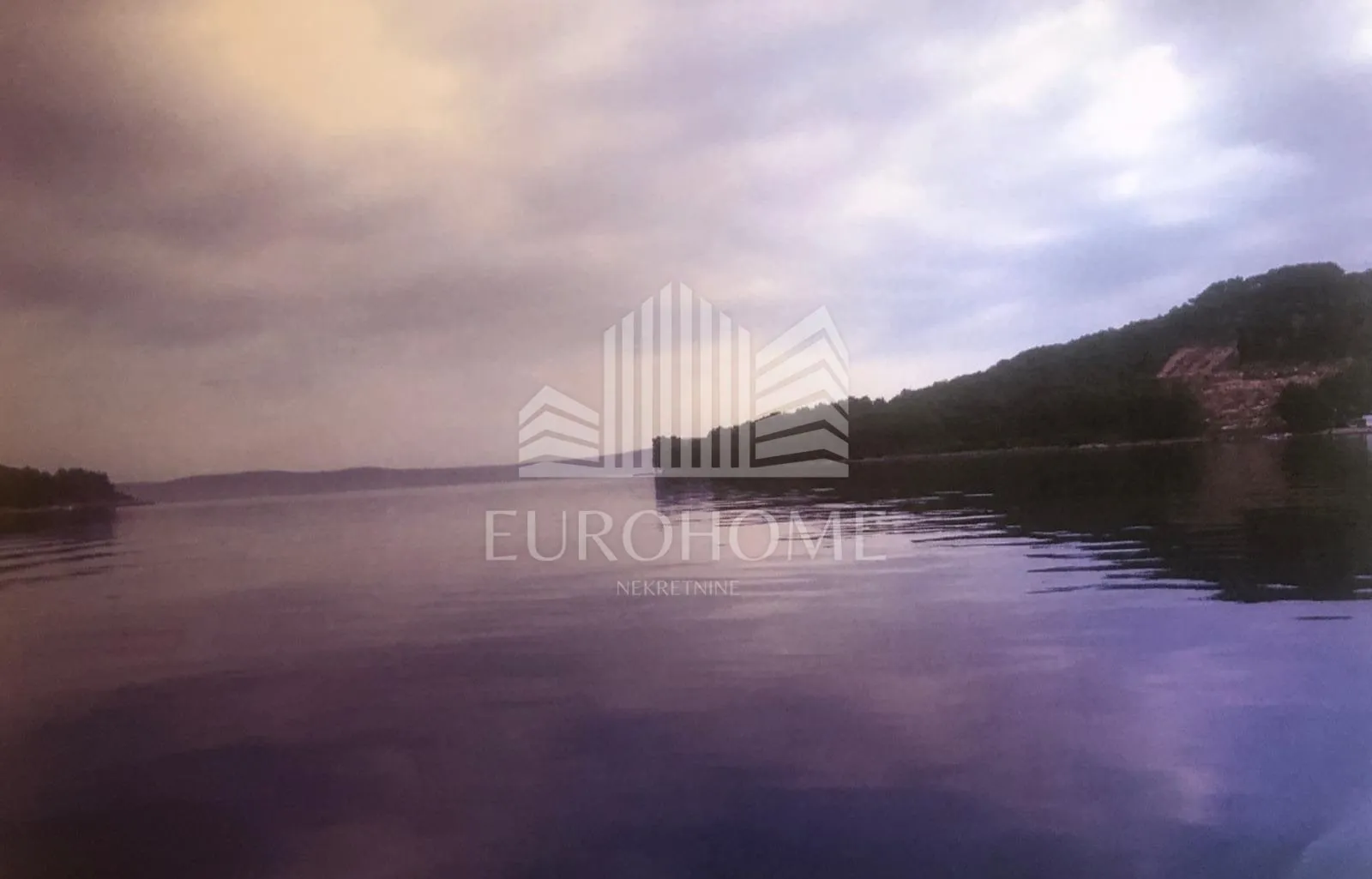 ekskluzivna prodaja zemljišta na dugom otoku – brbinj, blizina trajektnog pristaništa, 5556m2 - slika 2