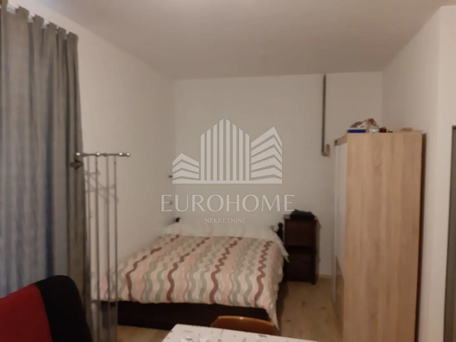 poslovni prostor pogodan za stanovanje - slika 5