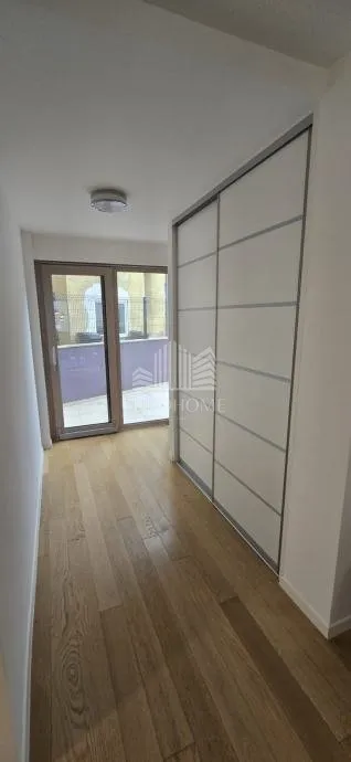 trosoban stan 185,63m2, petrova, maksimir, najam - slika 5