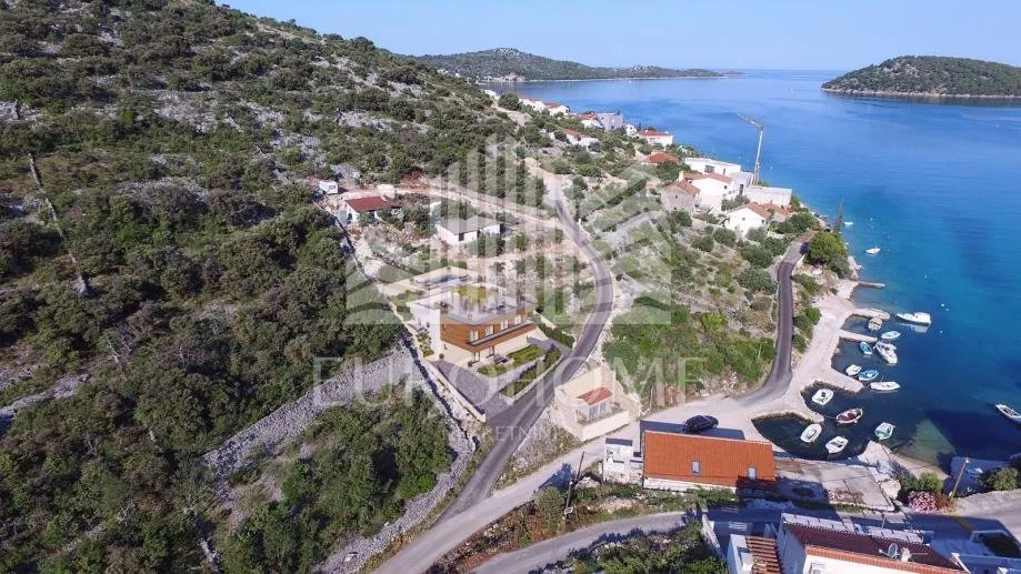 atraktivna vila, prvi red do mora, rogoznica, 250 m2 - slika 11