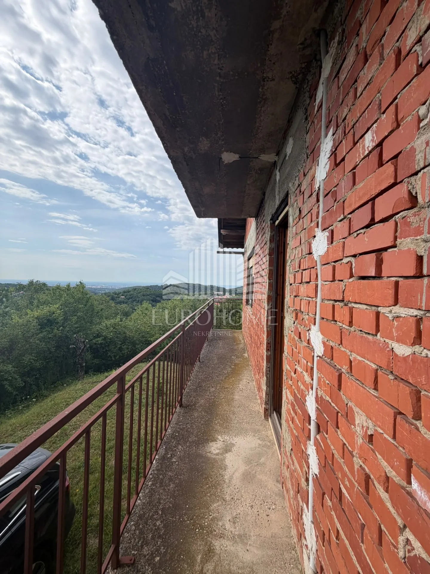 top lokacija! dvije kuće, 1.350 m², otvoren pogled na zagreb - slika 11