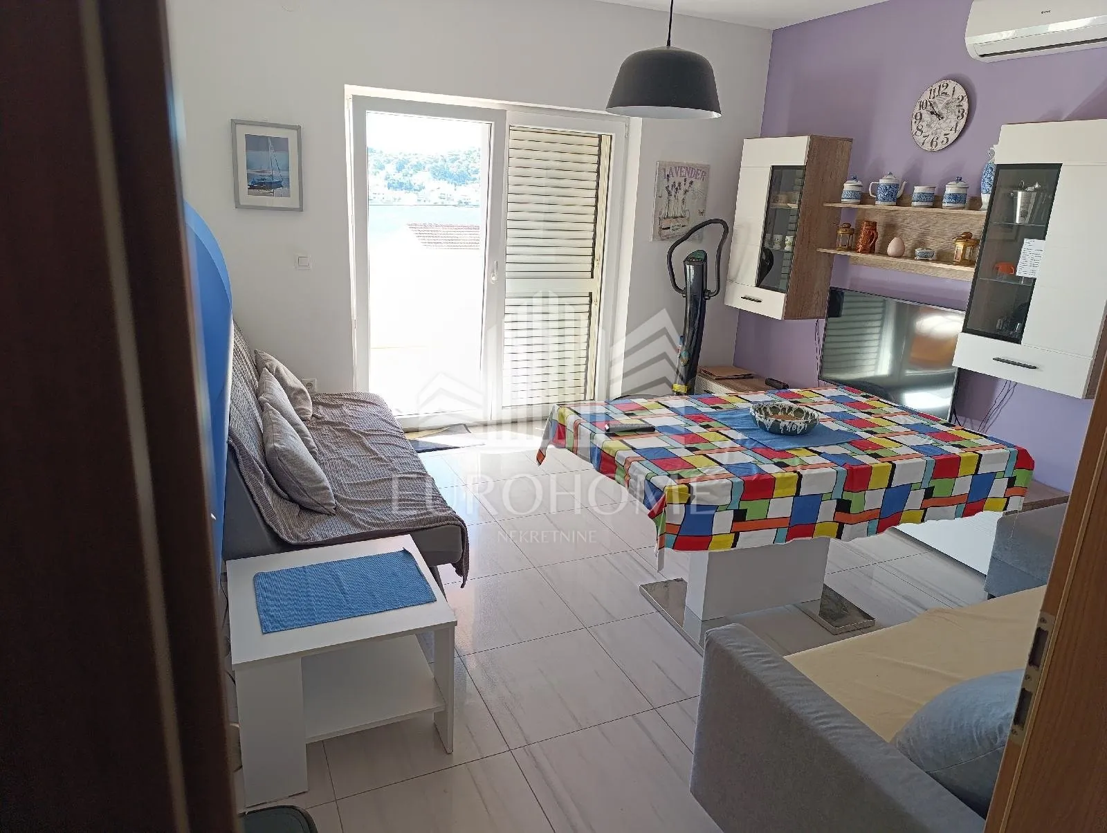 tisno- drugi red do mora- jednosobni apartman, 46m2 - slika 3