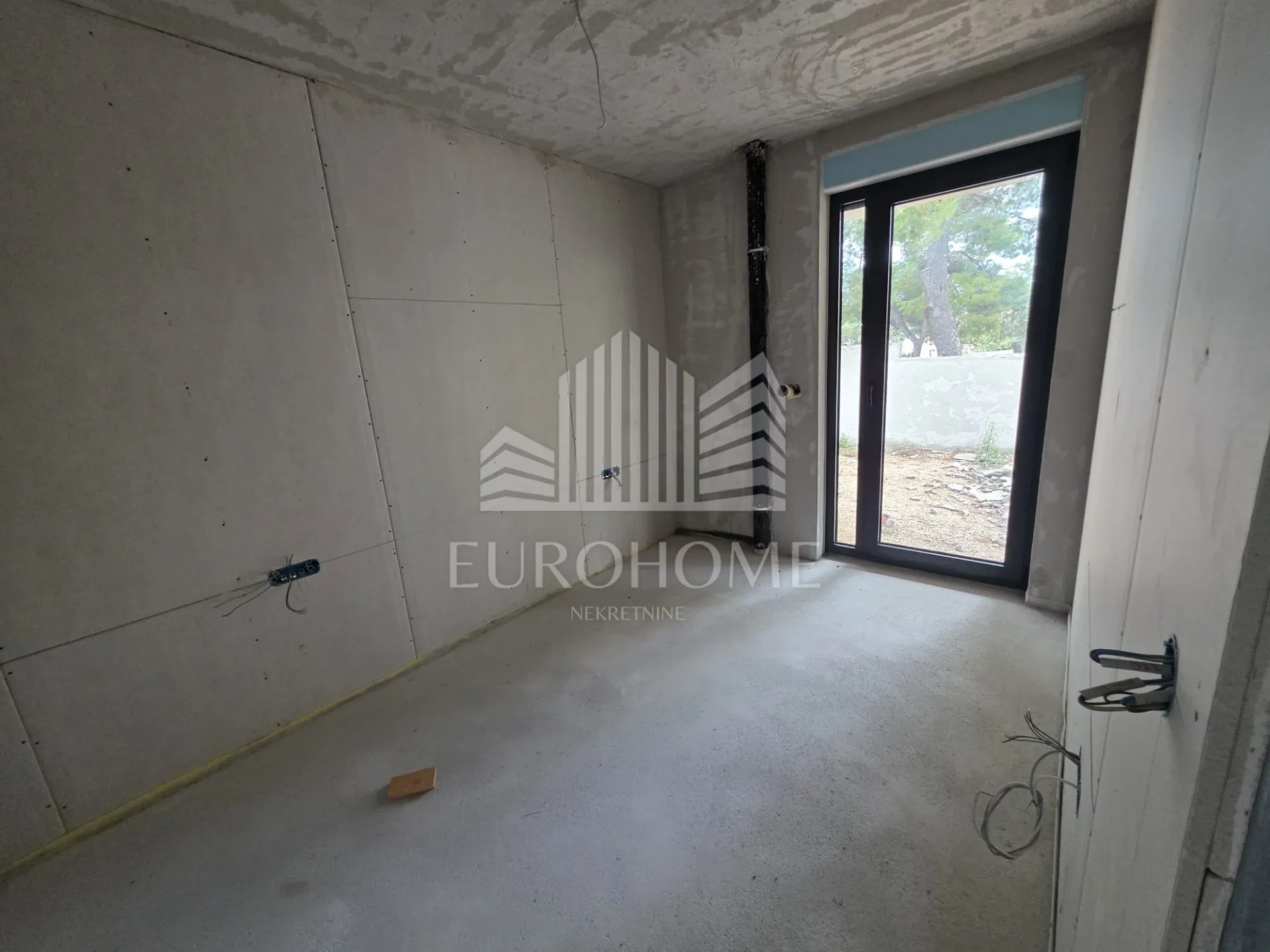vodice, luksuzni stan uz plažu s2, top lokacija, garaža, 121.61m2 - slika 8