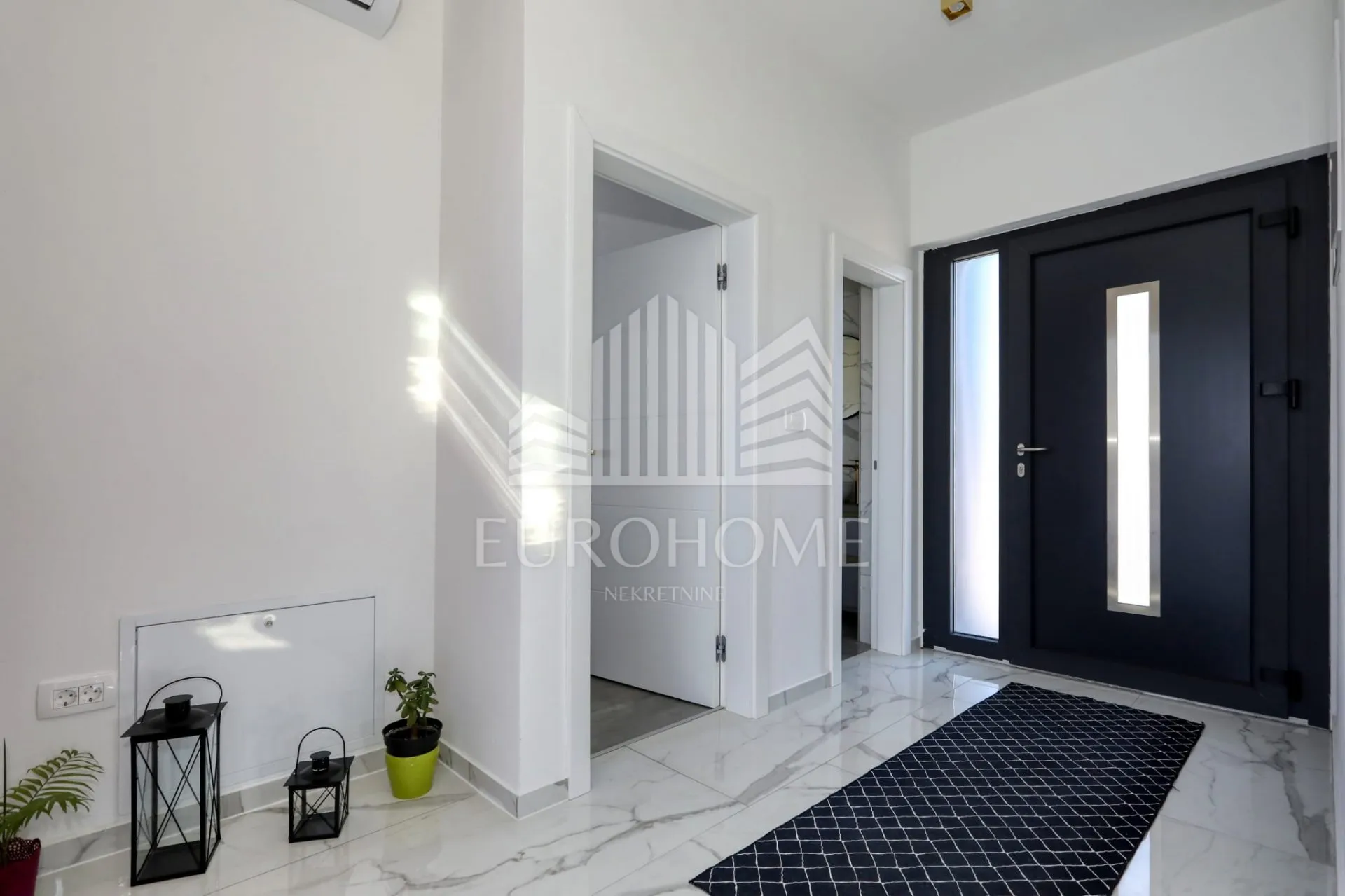 potpuno opremljena vila, privlaka (464 m2) - slika 7
