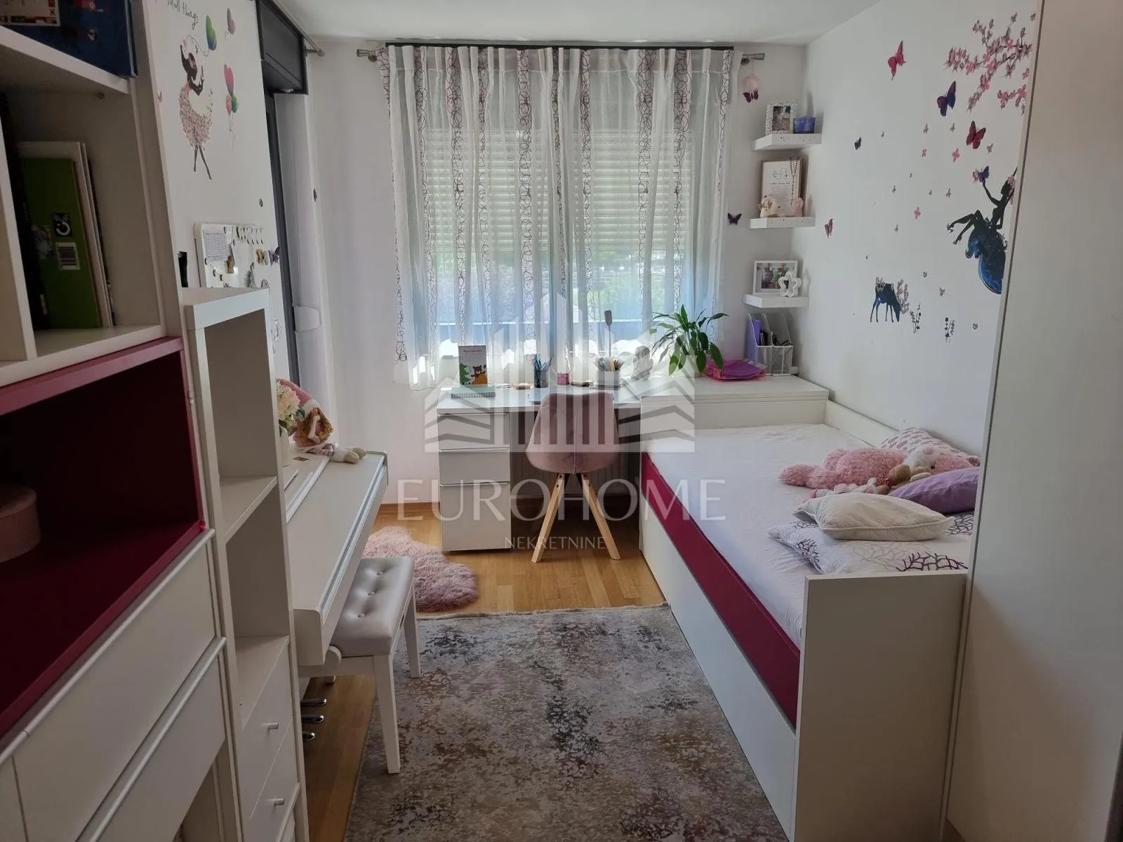 luksuzno opremljen stan 128m2 u centru - slika 7