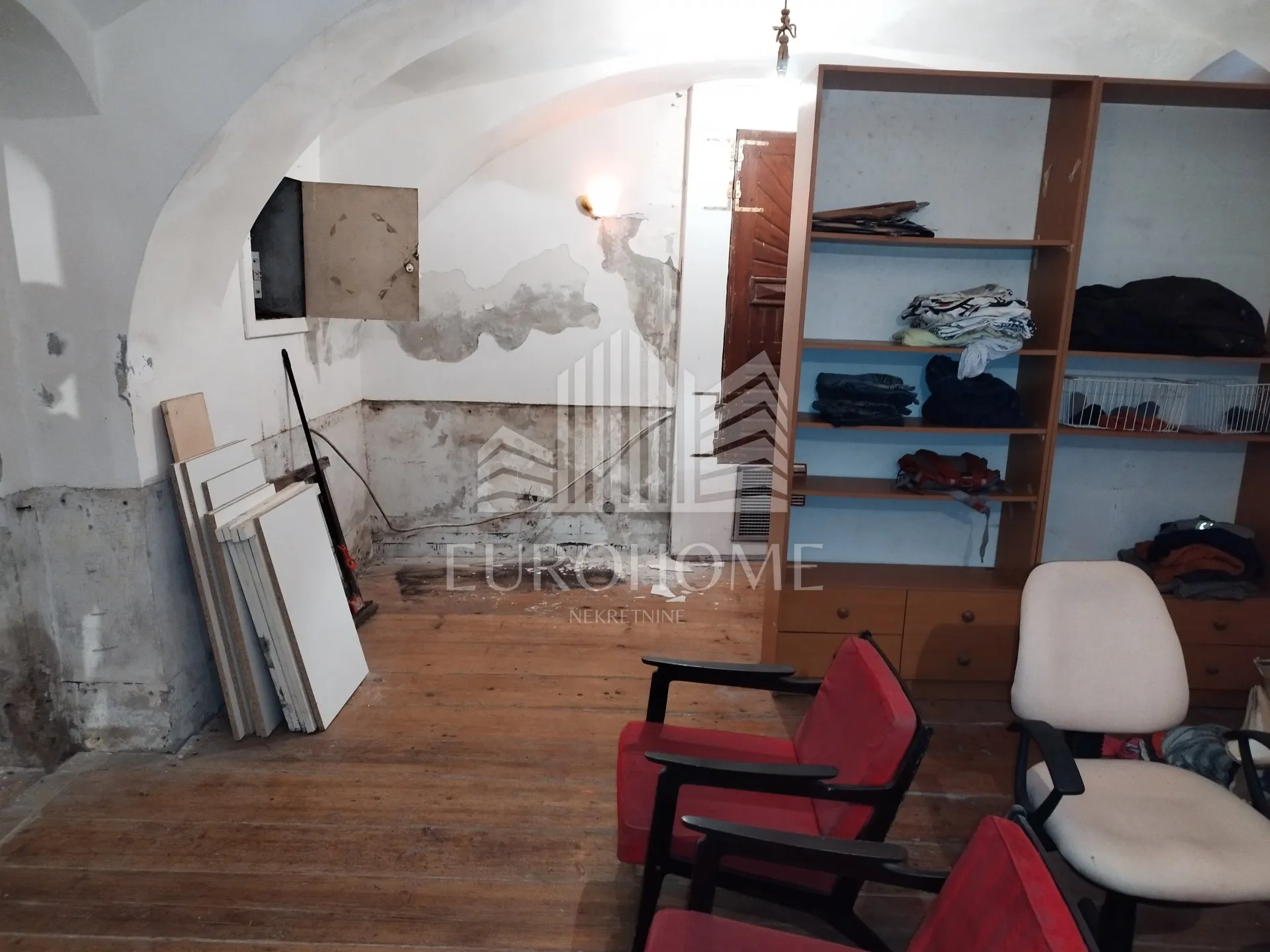 stan 35m2, veliki podrumski prostor75m2 u novoj vesi(medveščak) - slika 12