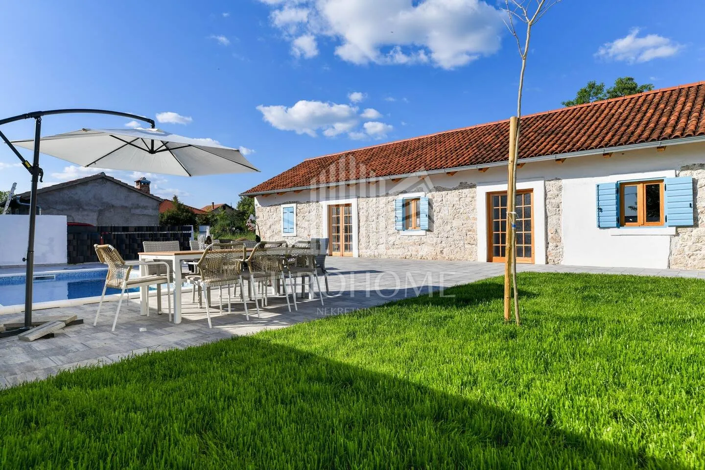 prilika, gornje raštane, vila s bazenom 194 m2 - slika 2