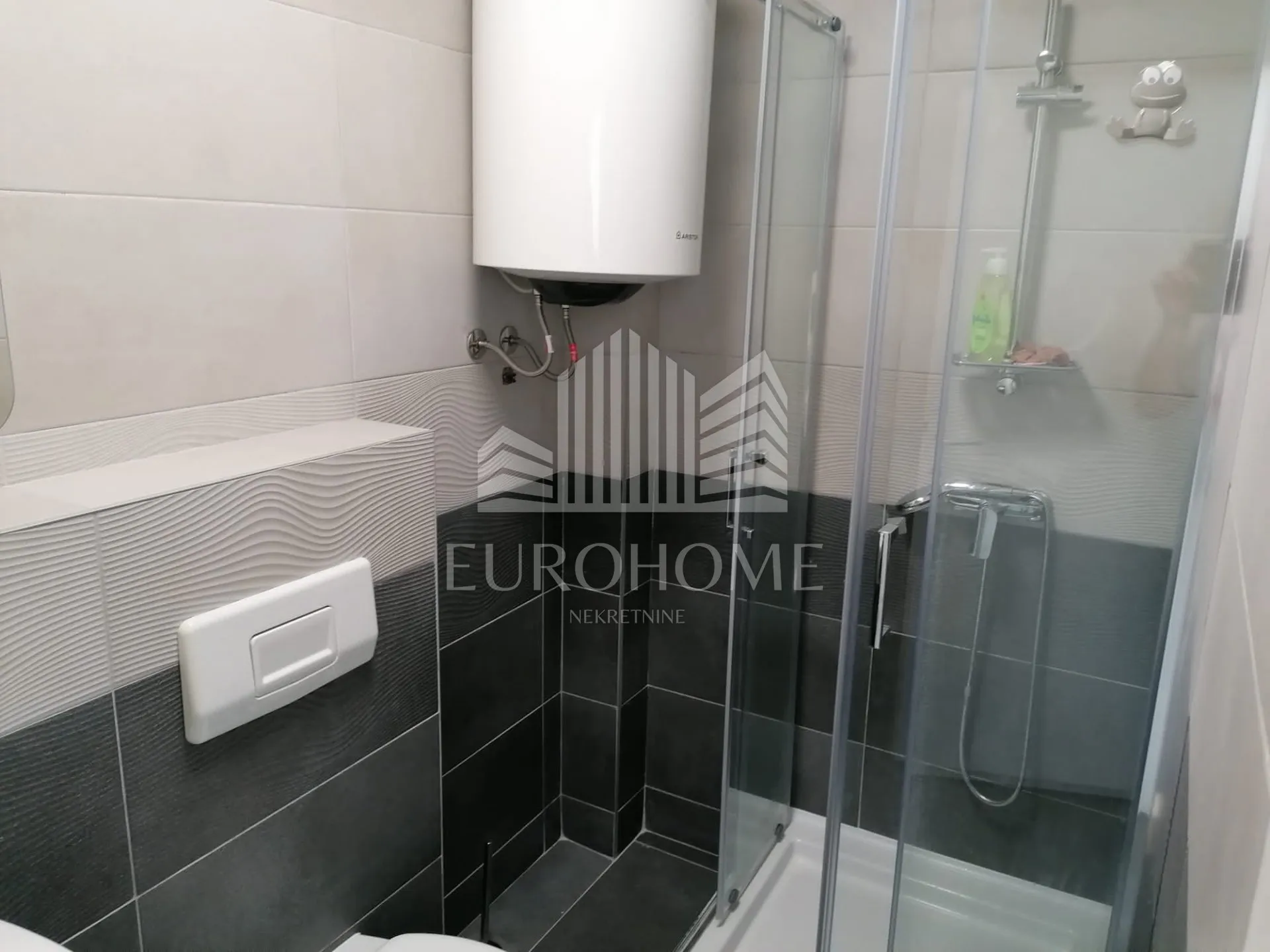divan 4s stan 80m2 + vpm/terasa, kraj/pašman - slika 15