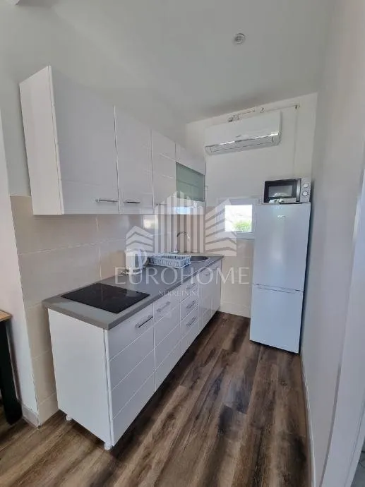 vir, kompletno renovirana kuća s 5 apartmana - slika 5