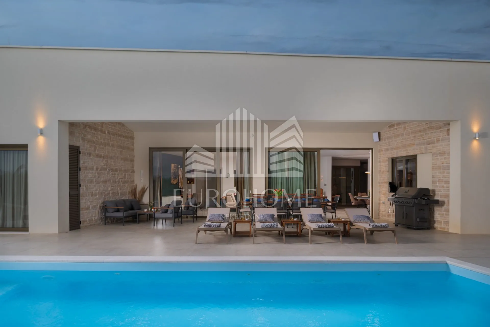 moderna ekskluzivna villa s basenom u smokoviću - slika 24