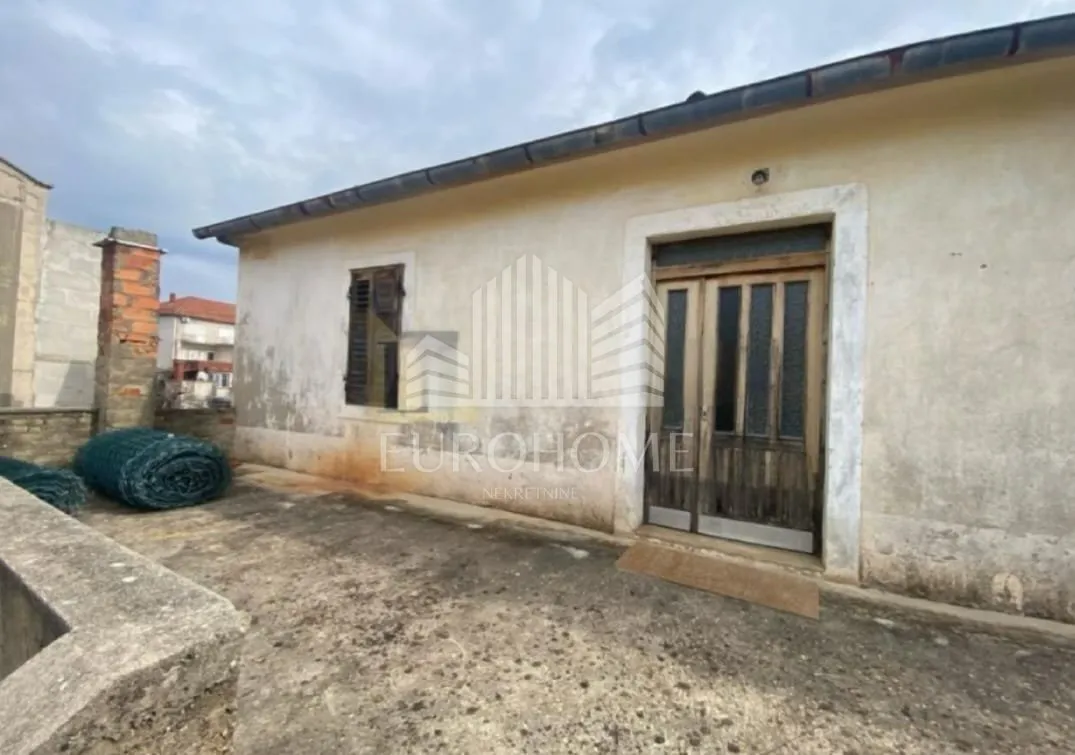 sukošan, kamena kuća od 320m2 uz more s okućnicom od 560m2 - slika 3