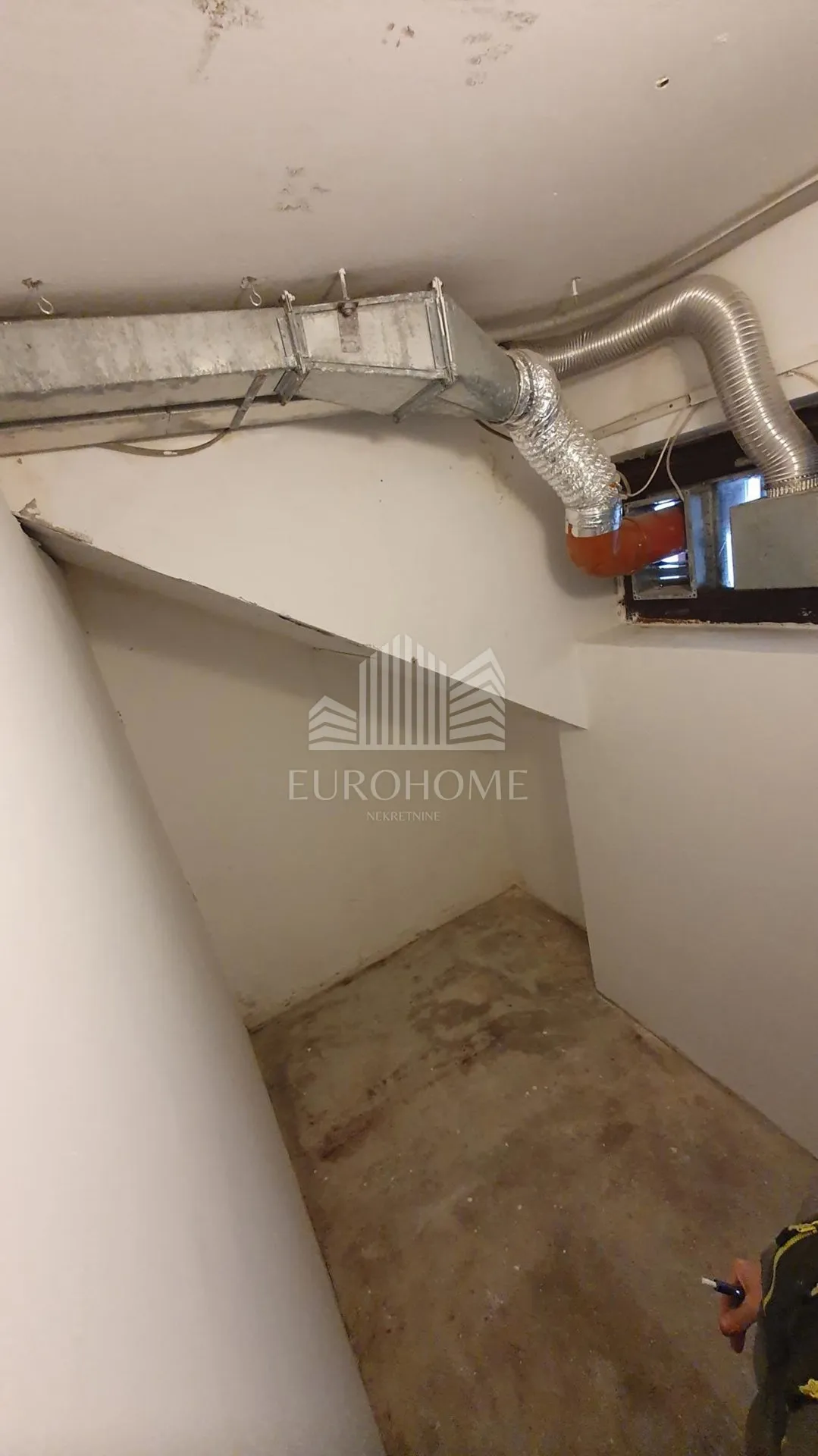 poslovni prostor, bruto površine 50m2 - malešnica - - slika 11